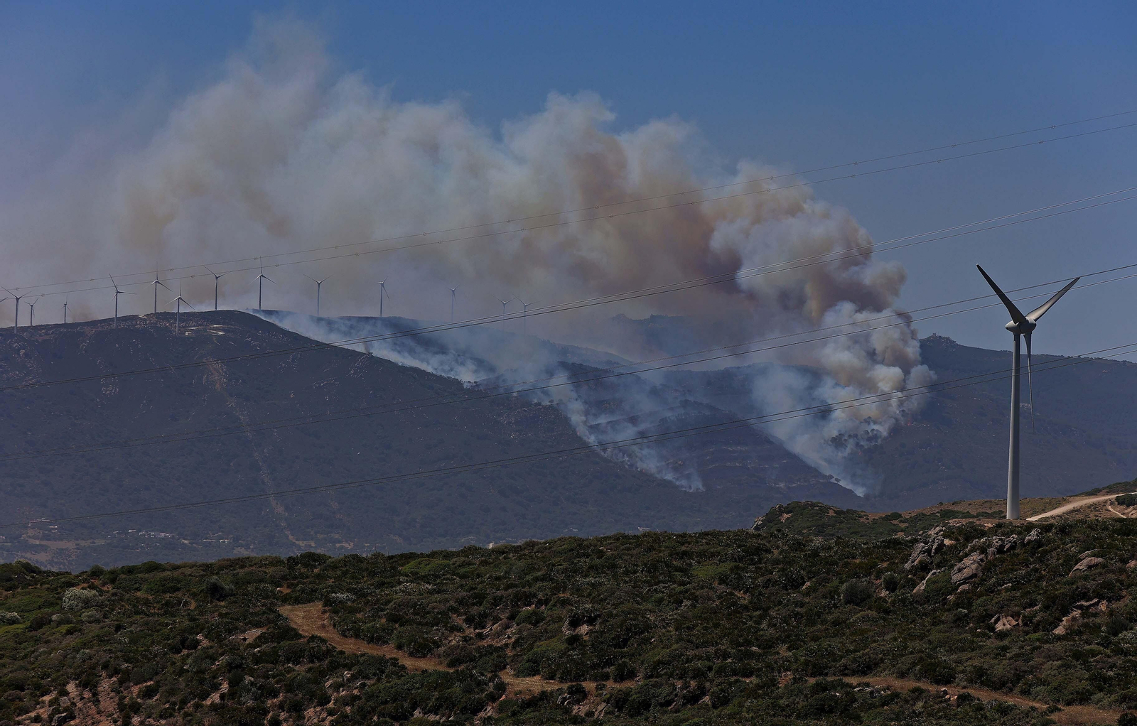 Imágenes del incendio de monte La Peña en Tarifa Imágenes del incendio de monte La Peña en Tarifa