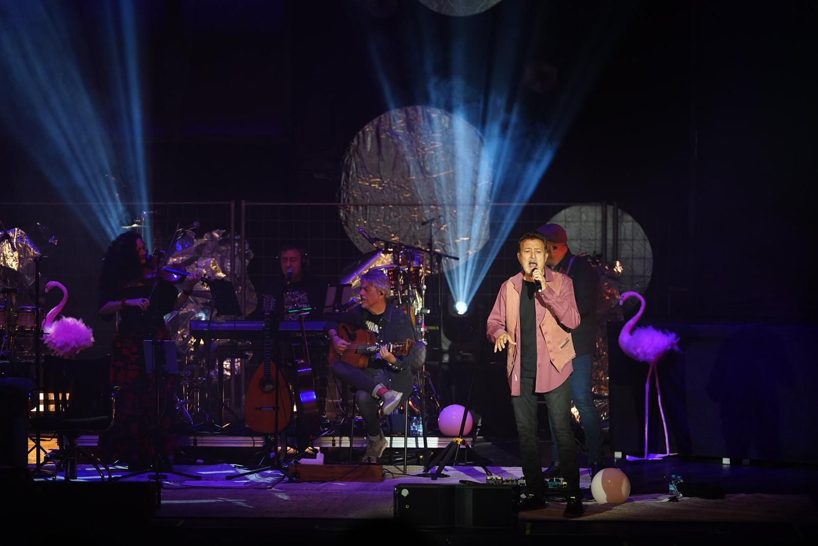 Manolo García, con su banda en Pozoblanco. Manolo García, con su banda en Pozoblanco.