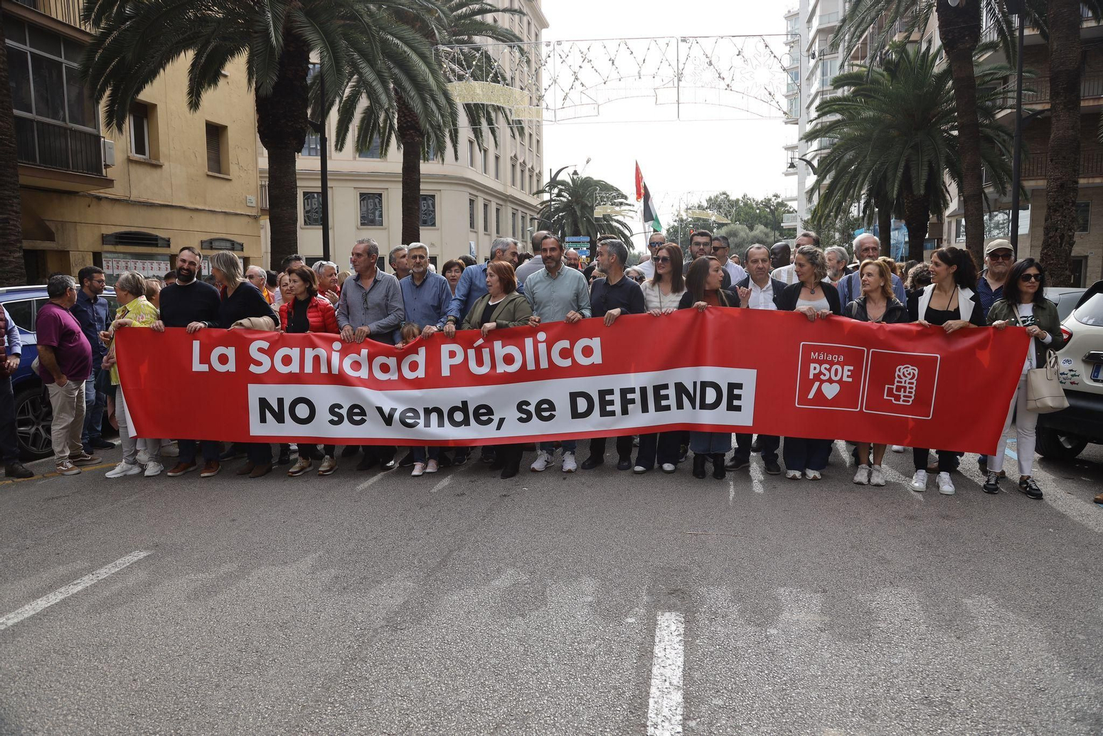 Todas las fotos de la manifestación en Málaga contra el "deterioro" de la sanidad pública