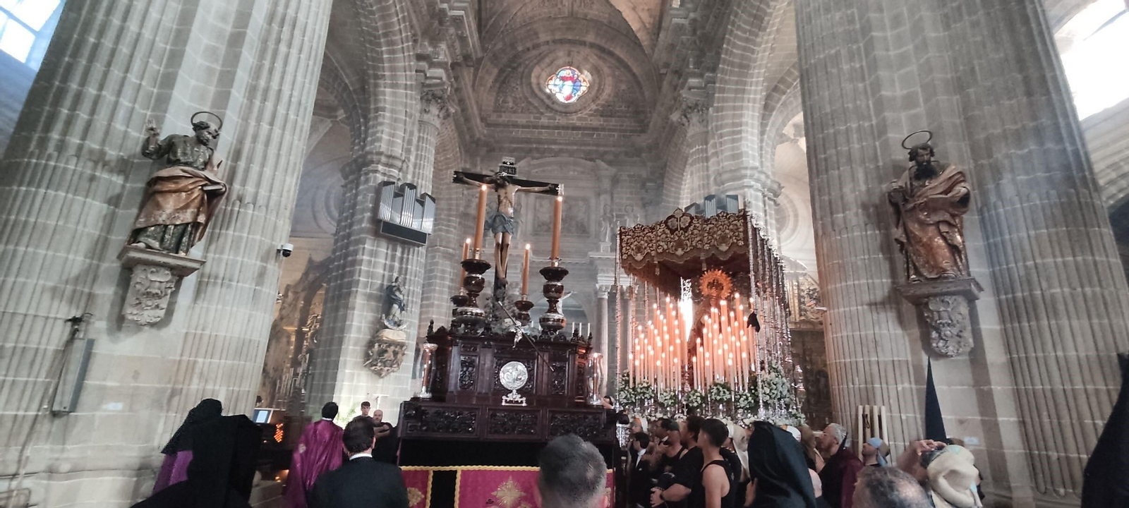 Lunes Santo en Jerez: imágenes de la hermandad de la Viga