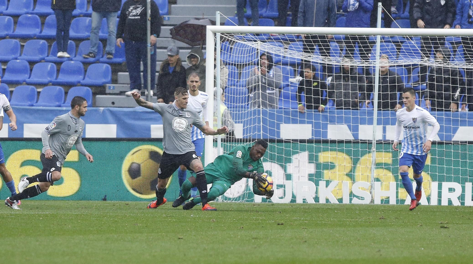 Las imágenes del Málaga C. F. - Deportivo de la Coruña