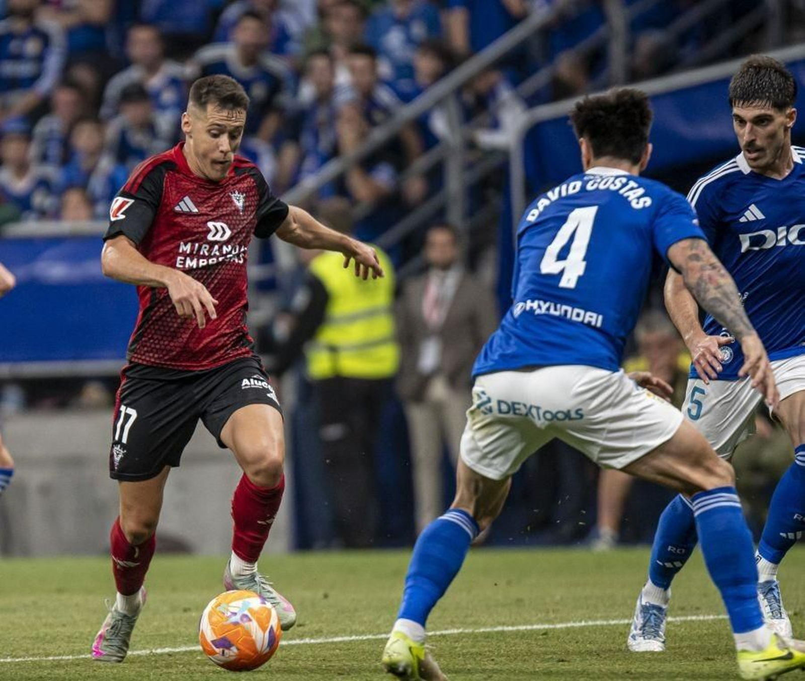 Las fotos del ascenso del Oviedo ante el Mirandés