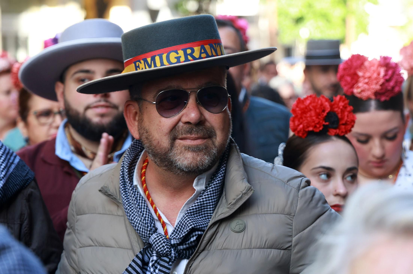 Las mejores imágenes de los peregrinos en la salida de Emigrantes