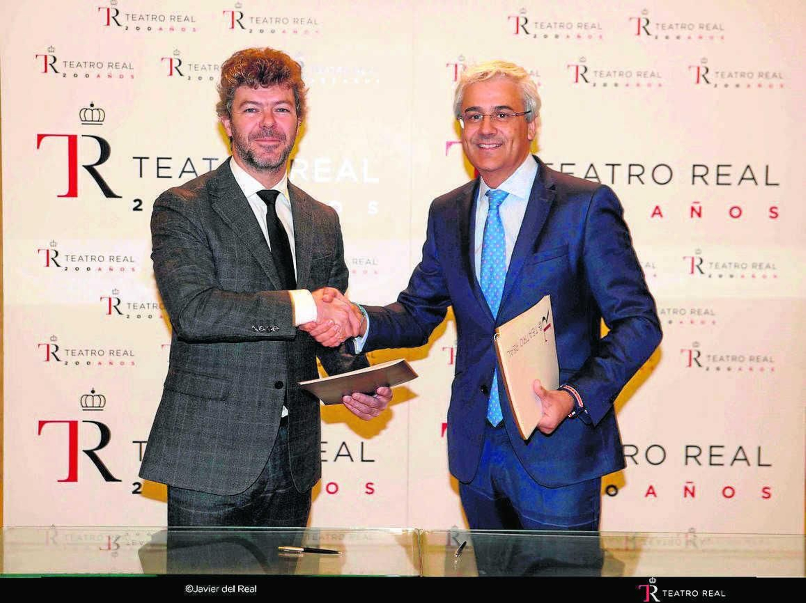 Heras-Casado e Ignacio García-Belenguer, justo después de firmar el convenio de colaboración.