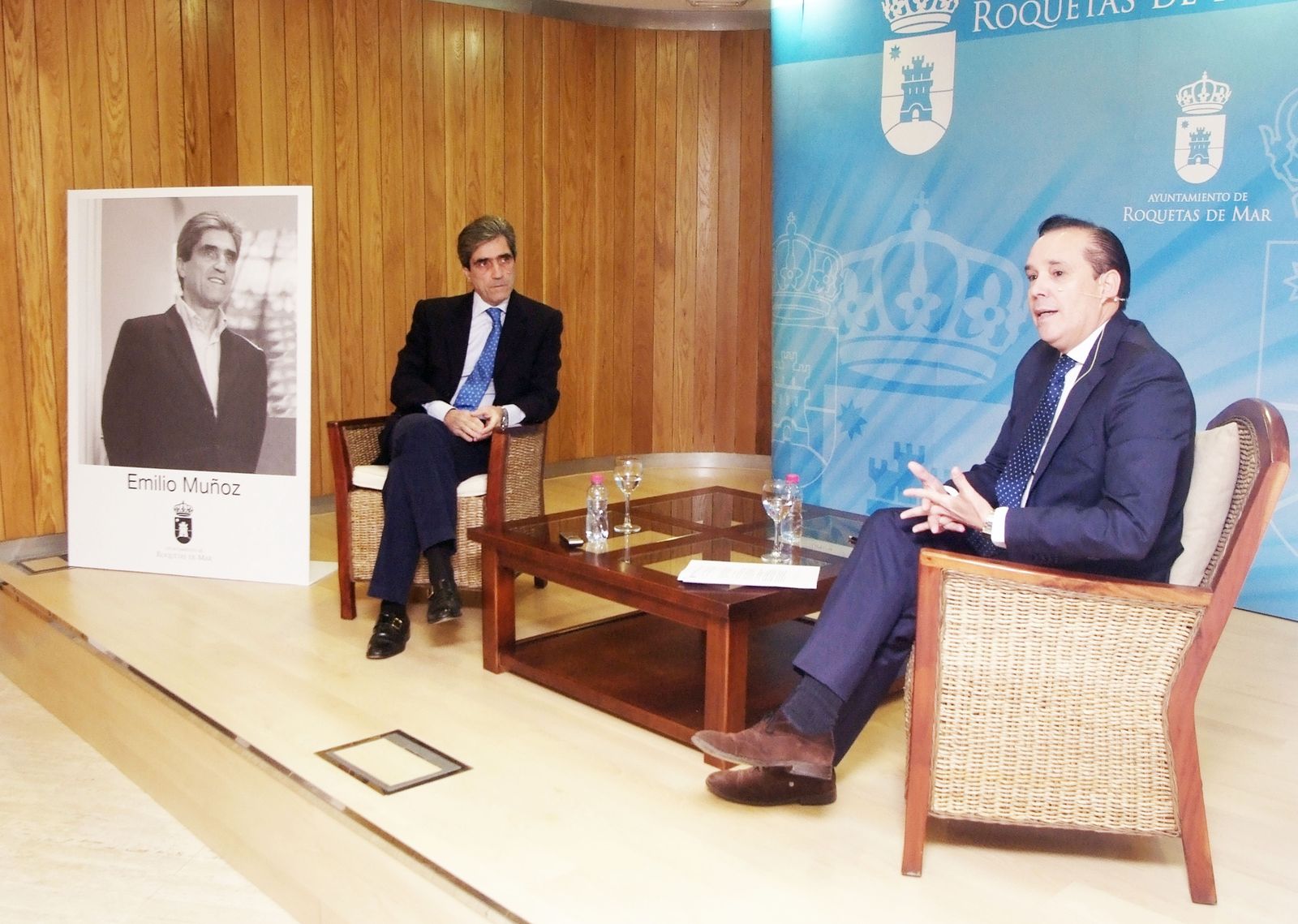 Emilio Muñoz, durante el acto en la Plaza de Toros de Roquetas.
