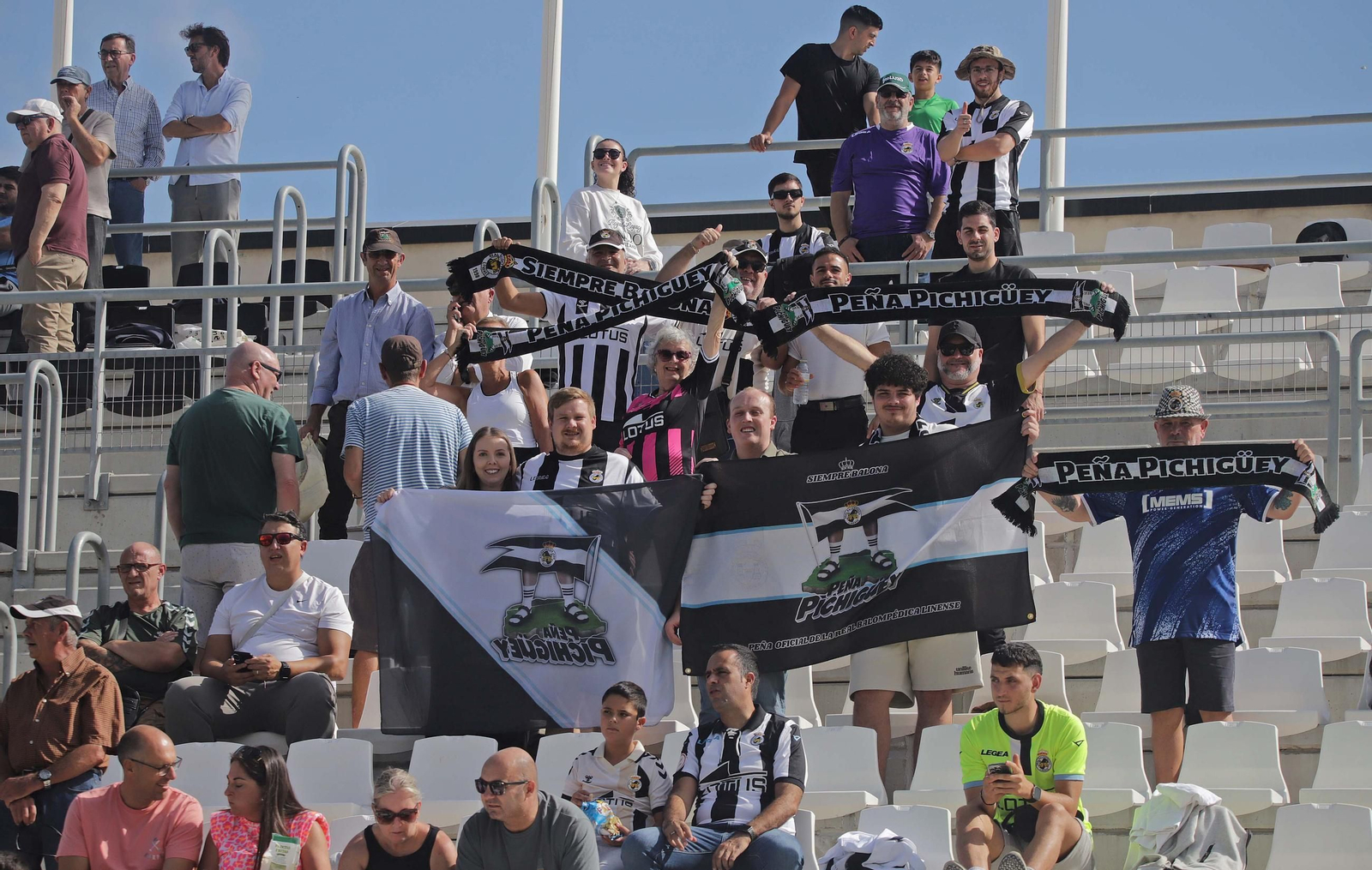 Búscate en el Ciudad de La Línea durante el Balona - Pozoblanco de Tercera Federación
