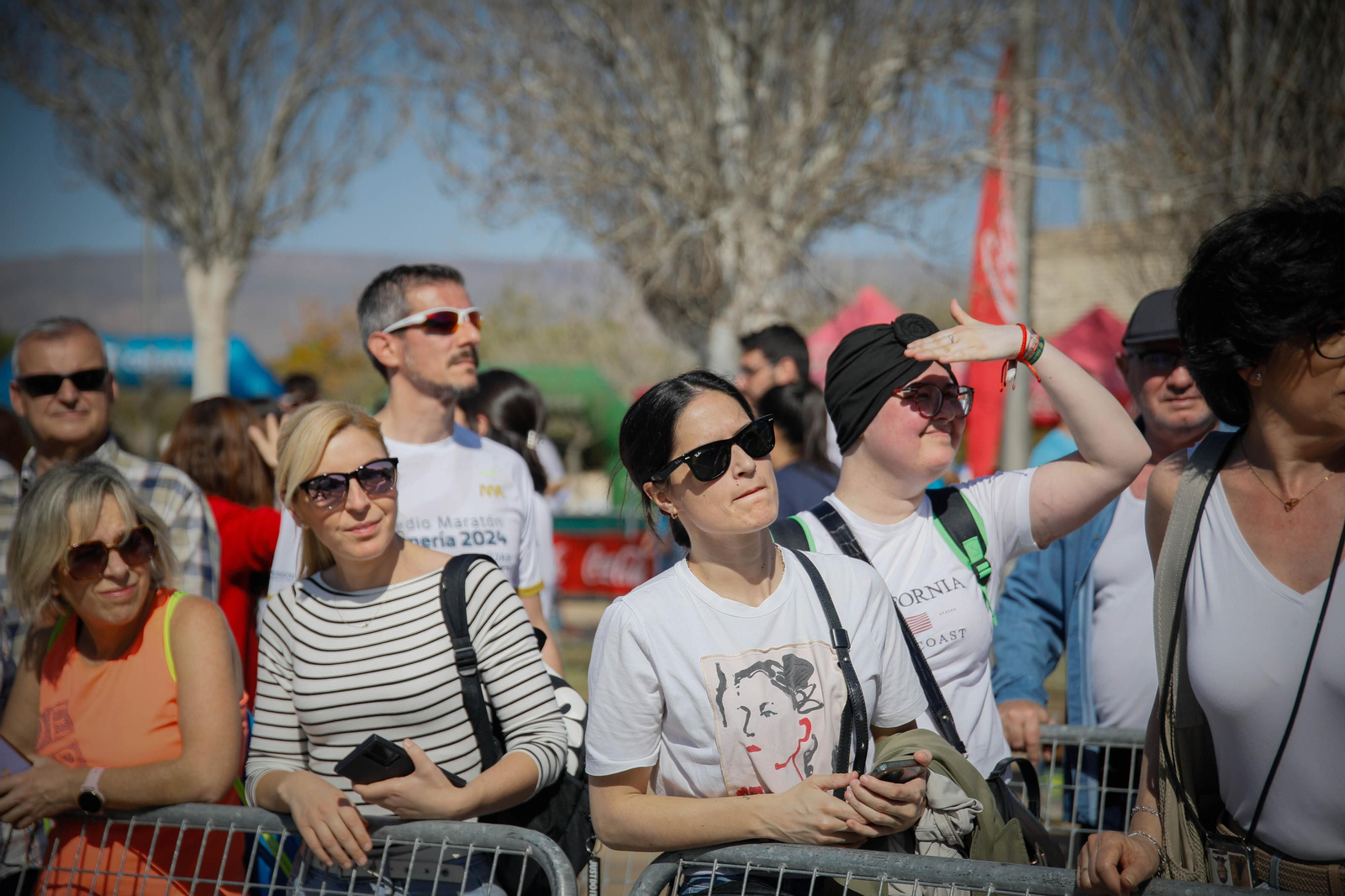 Imágenes de la llegada de la Media maratón Ciudad de Almería