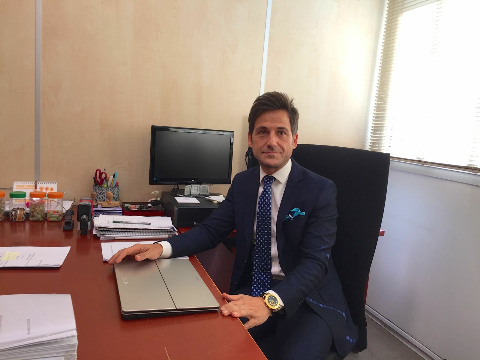 Gabriel González en su despacho de la Fiscalía de Sevilla