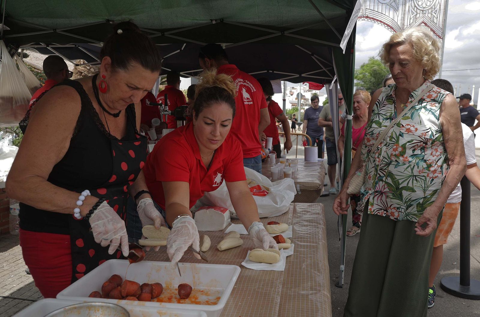 Fotos del Domingo Rociero en la Feria Real de San Roque