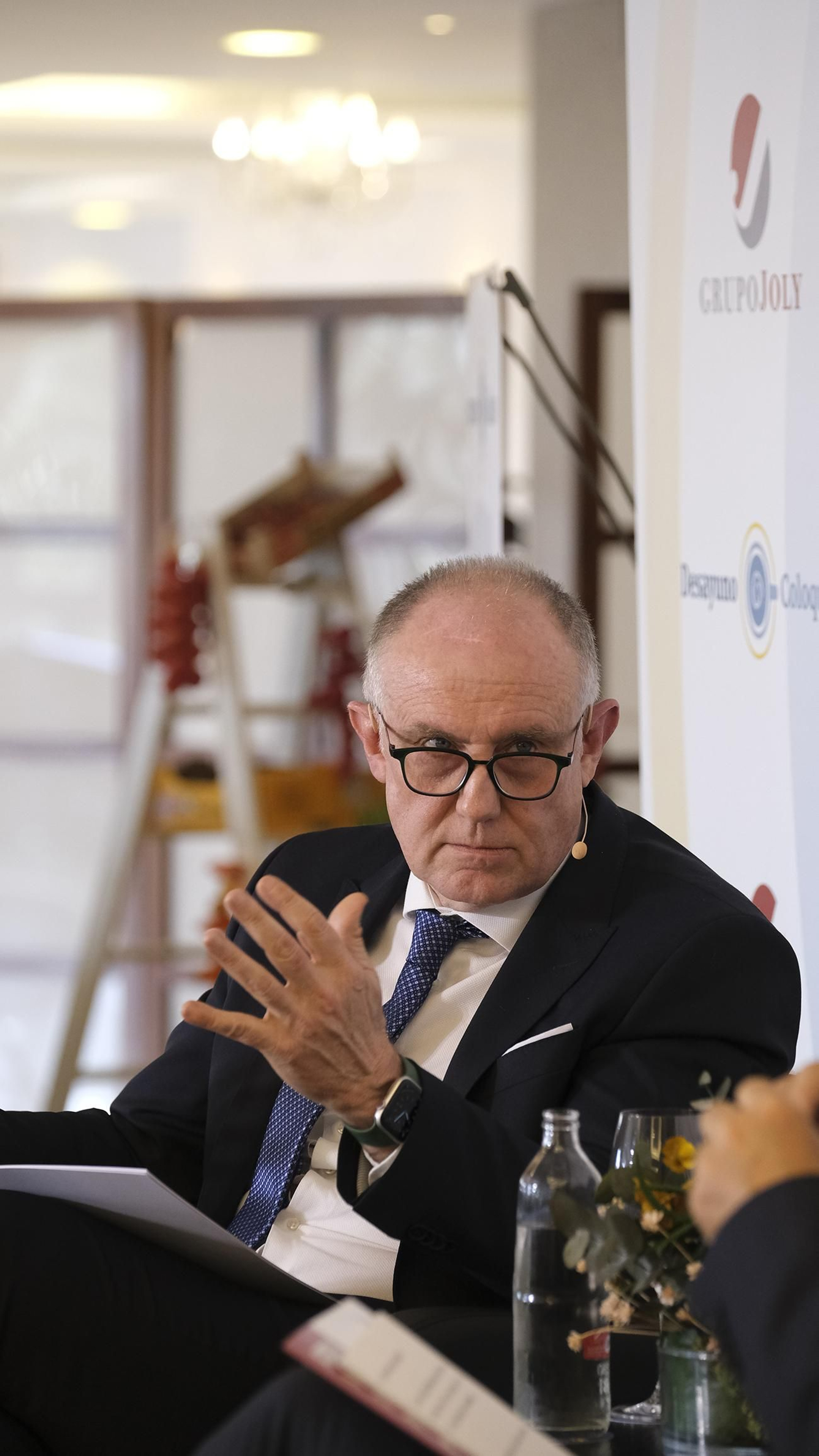 Desayuno coloquio de Grupo Joly y Cajasur, con la participación del ponente Enrique de los Ríos