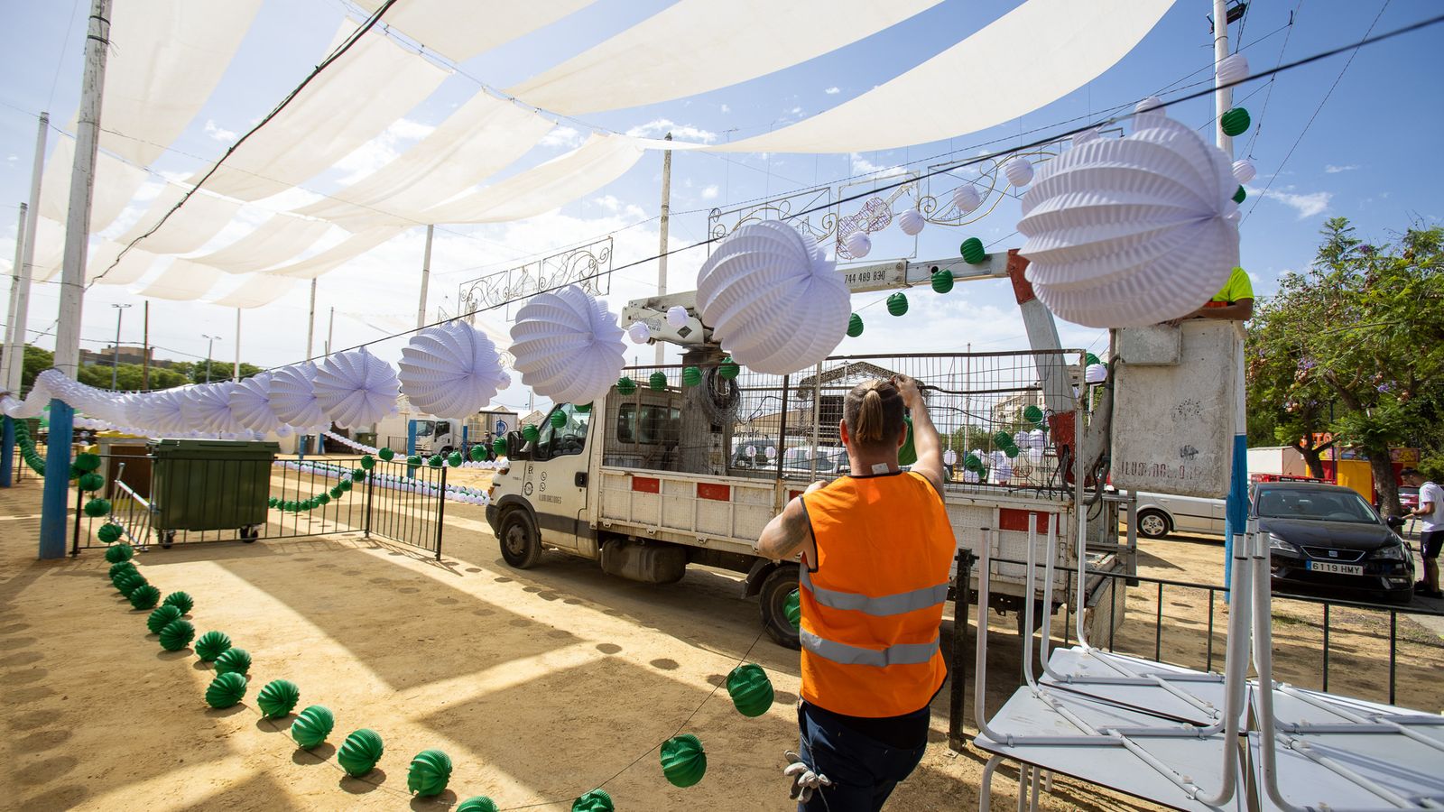 Ultimos preparativos en el recinto ferial.