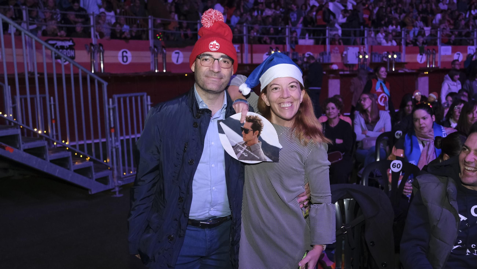 David Bisbal enamora a su Almería en el inicio de la gira 'Todo es Posible en Navidad', en fotografías