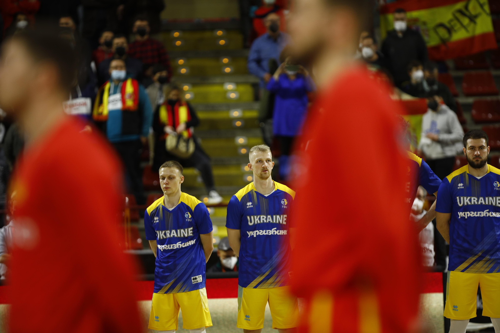 Las imágenes del emotivo encuentro entre España y Ucrania en Córdoba