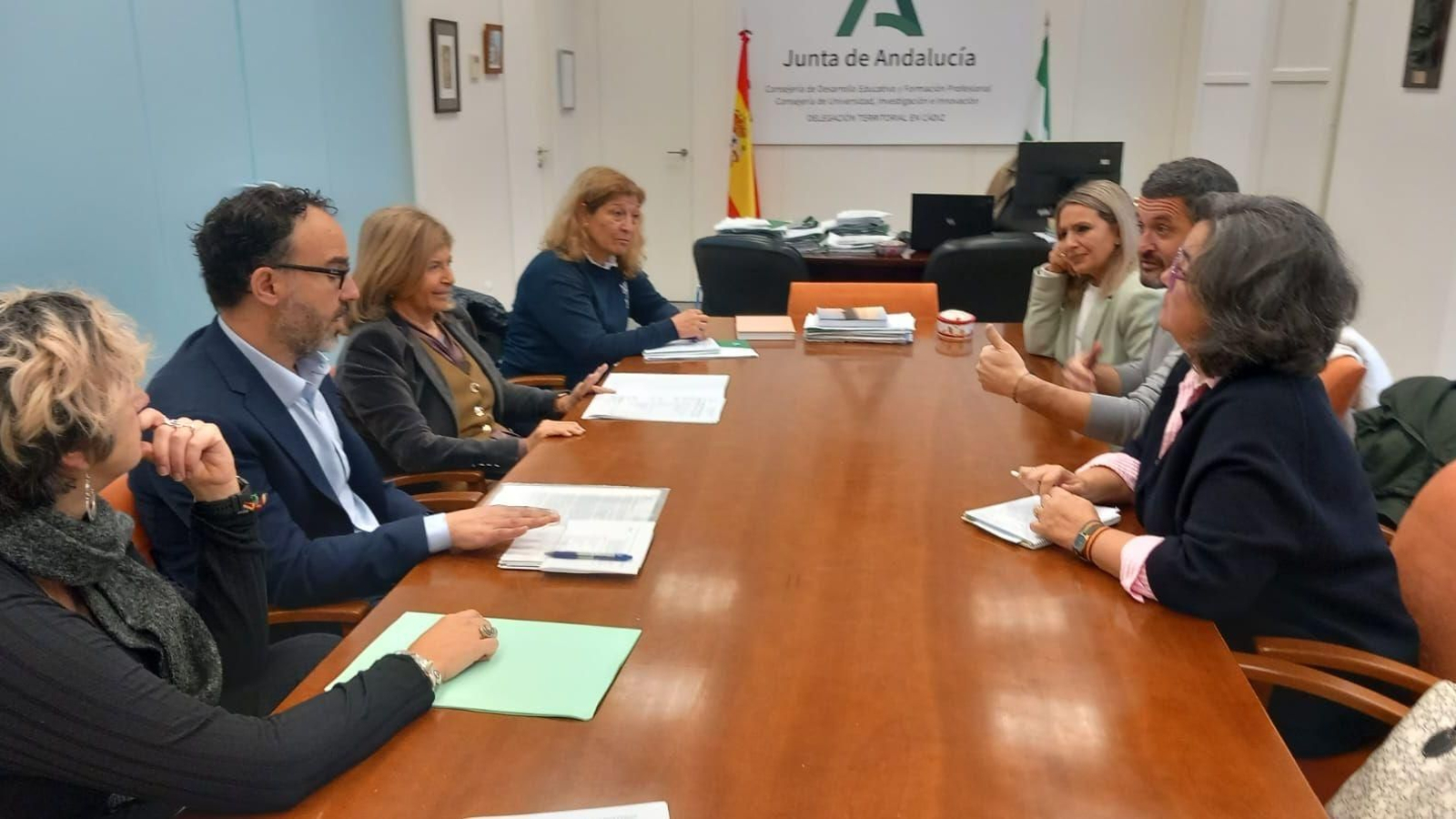 Un momento de la reunión sobre este asunto, que tuvo lugar en la Delegación Territorial. Un momento de la reunión sobre este asunto, que tuvo lugar en la Delegación Territorial.