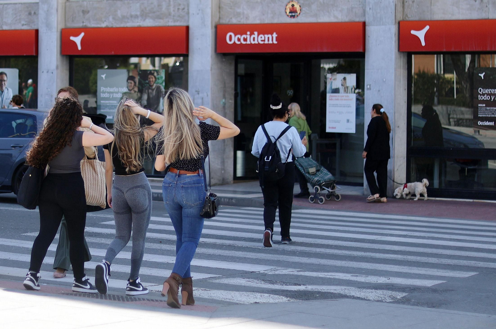Así se vivió el apagón en las calles de Huelva, en imágenes