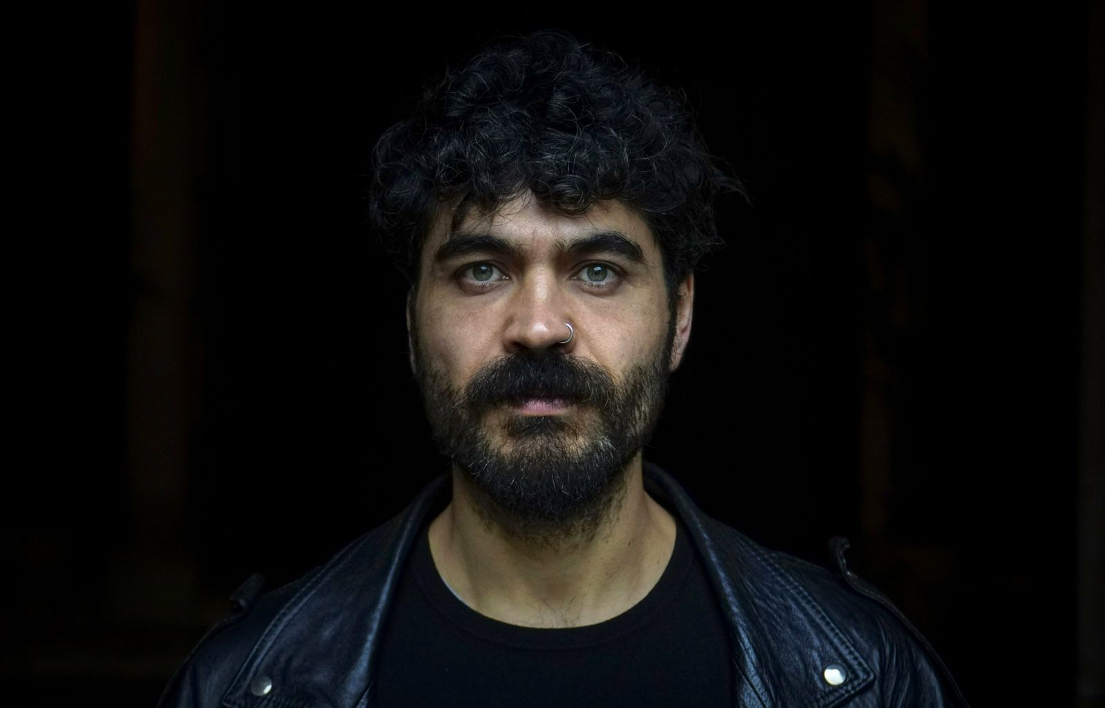 El guitarrista Joselito Acedo (Sevilla, 1979), retratado este miércoles en la sede de la Fundación Cajasol.