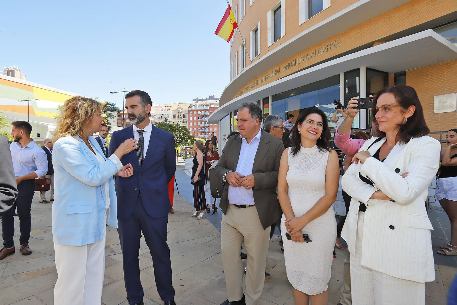 Imágenes de la Presentación de la memoria anual de la Asociación de Industrias Químicas, Básicas y Energéticas de Huelva (Aiqbe)