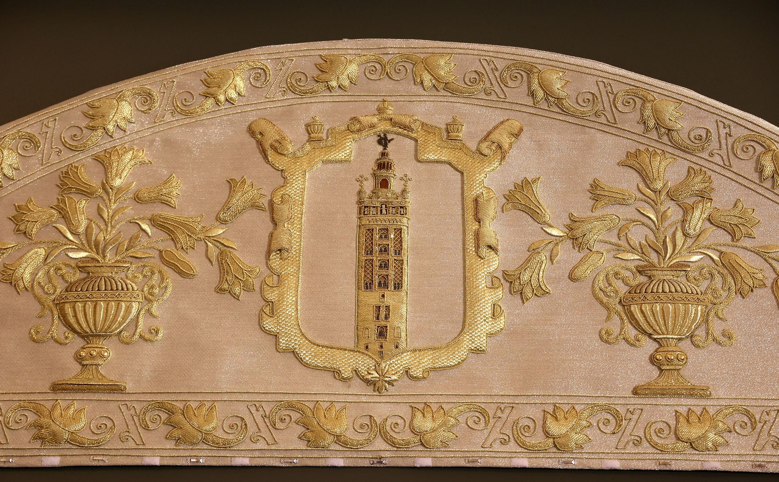 Presentación de la nueva tumbilla de la Virgen de los Reyes