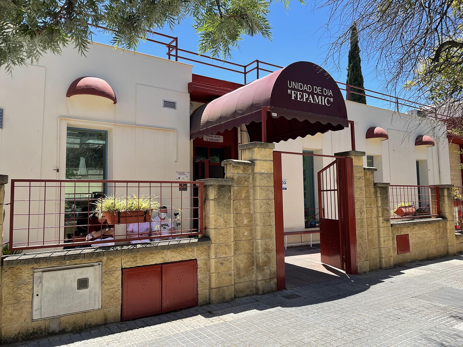 Entrada de la unidad de día de Fepamic