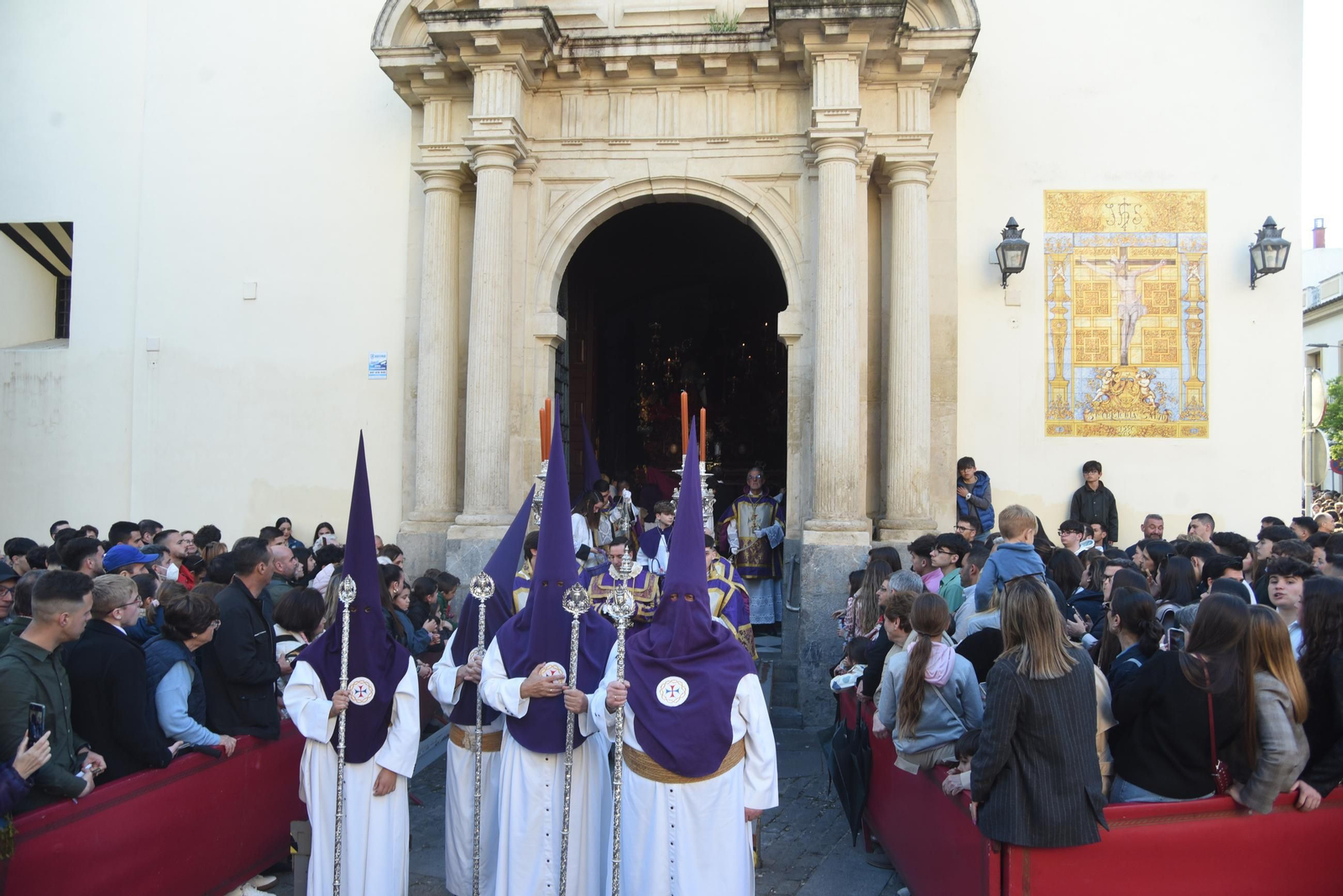 La procesión de la Santa Faz de Córdoba, en imágenes