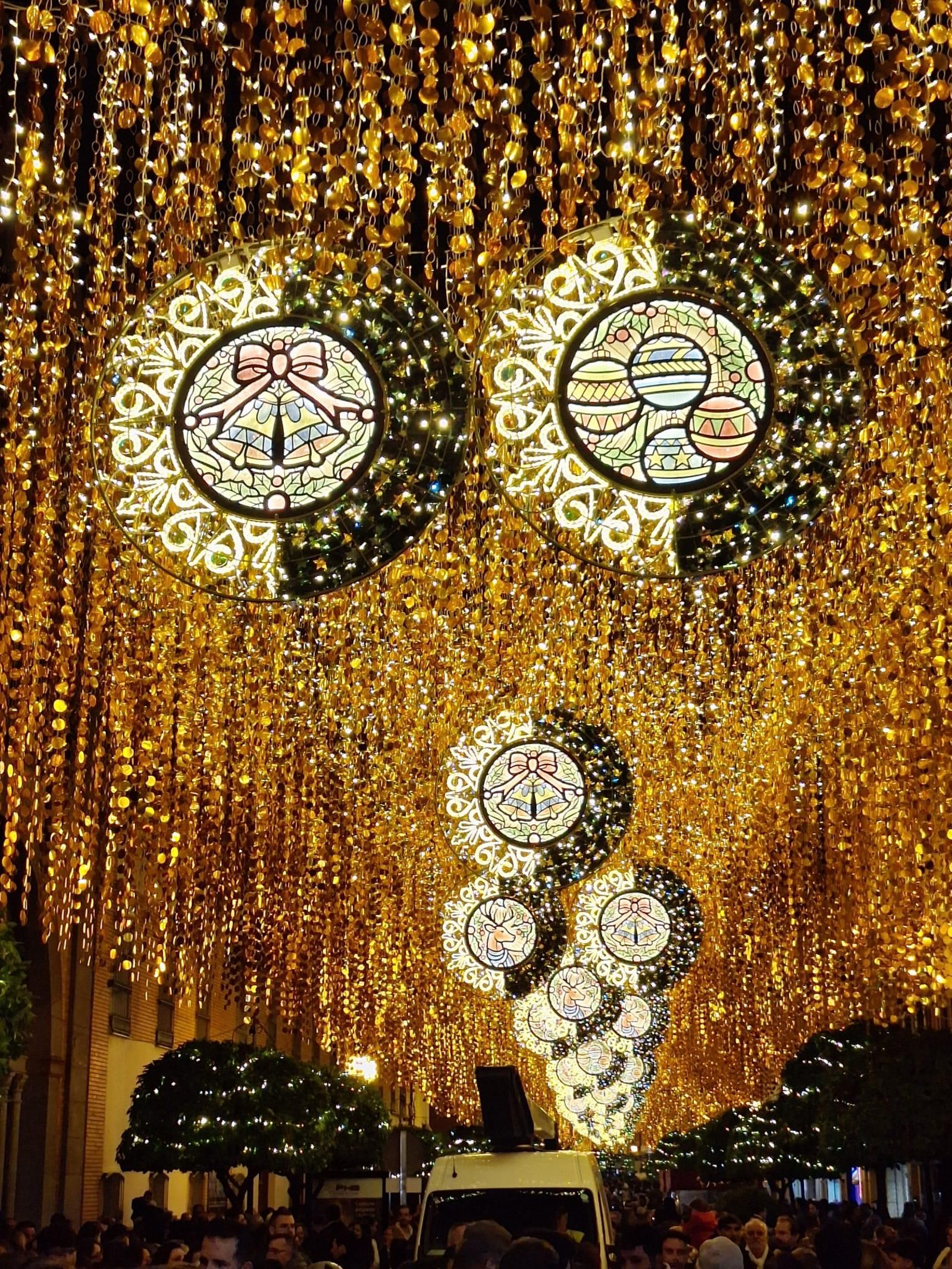 Las mejores fotos del encendido del alumbrado navideño de Puente Genil