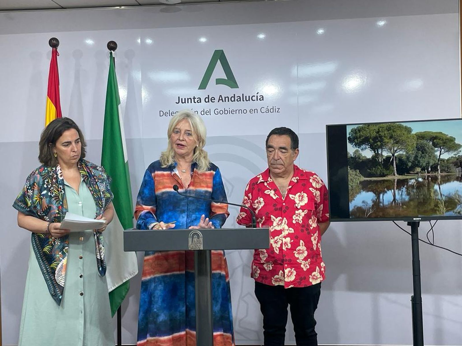 Carmen Sánchez, Mercedes Colombo y Bruto Pomeroy, en la presentación del programa.
