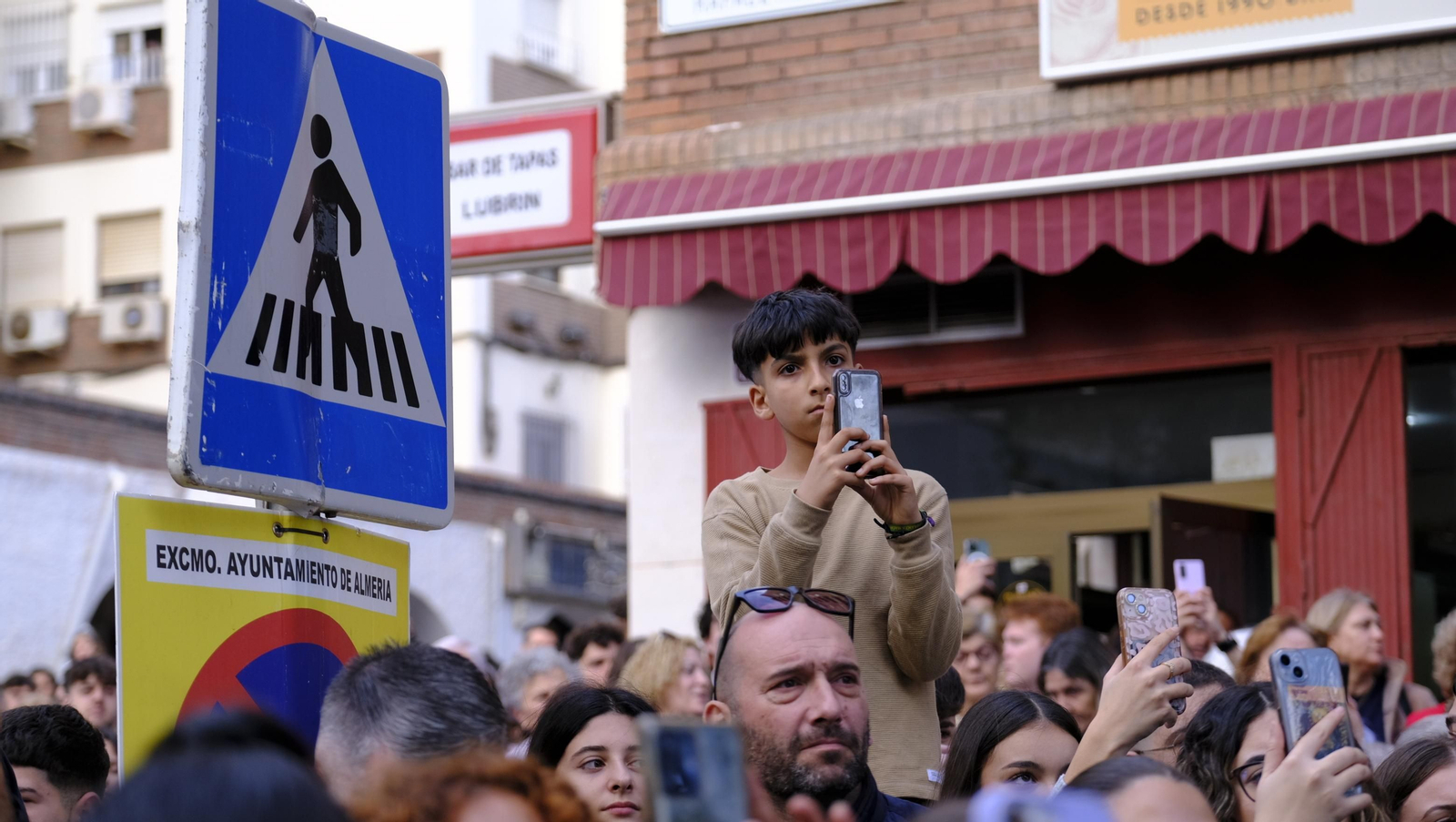 Pasión vuelve a su Iglesia de Santa Teresa azotada por la lluvia