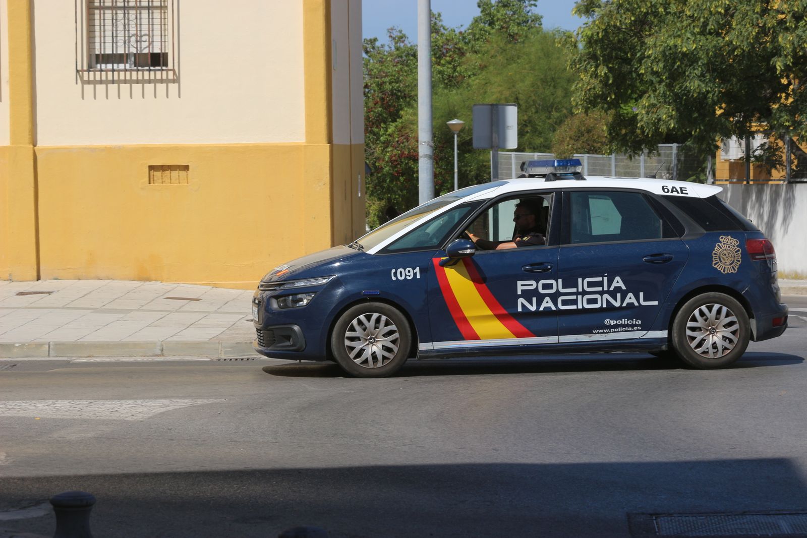 Policia Nacional en la barriada 512 viviendas de Puerto Real