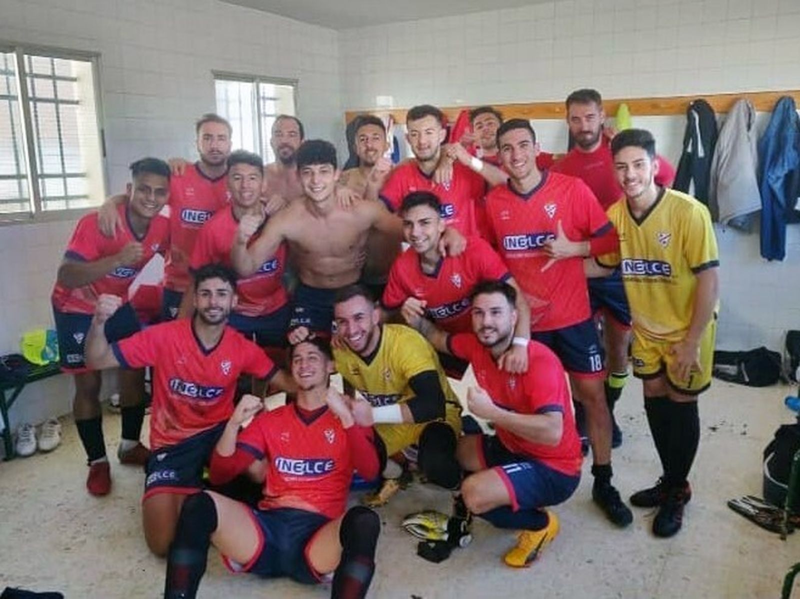 El Cerreño recuperó la cuarta plaza tras un aplastante triunfo en Valverde.