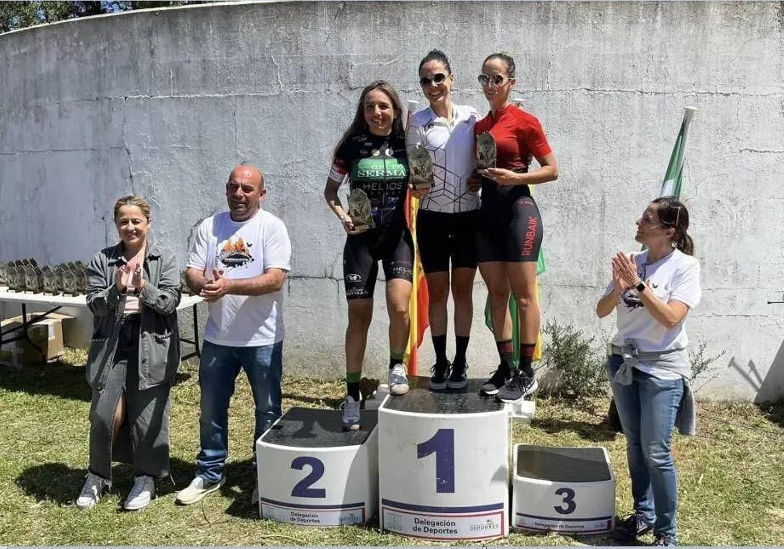 Uno de los podios femeninos de la prueba barreña