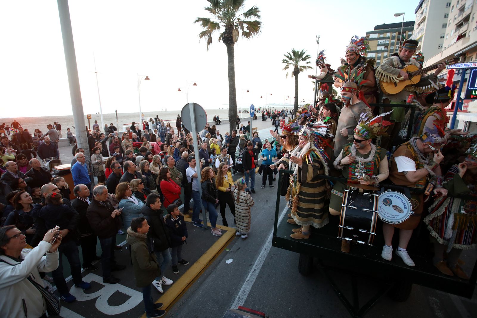 Las imágenes del carrusel de coros en el paseo marítimo