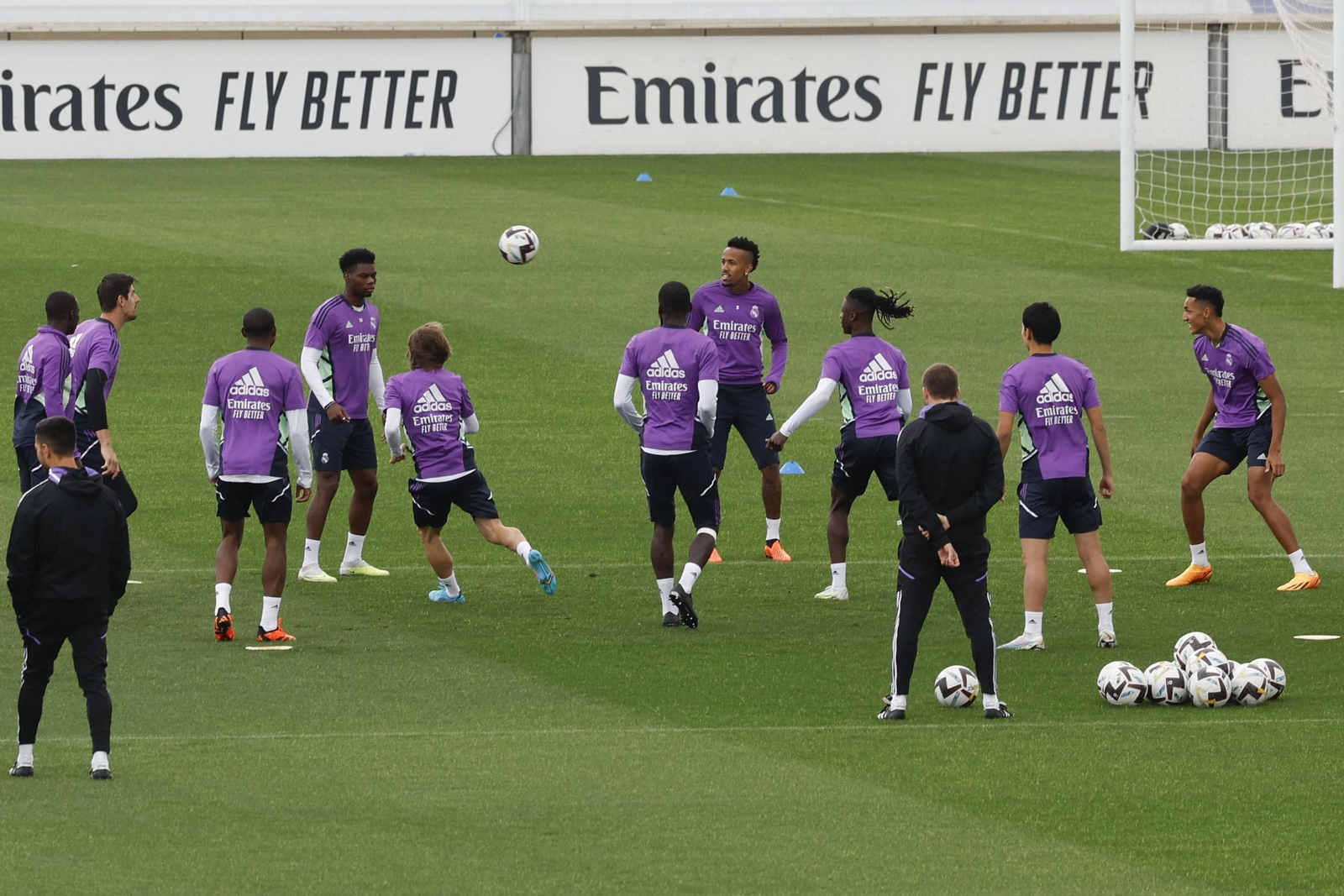 Una imagen del entrenamiento madridista de este viernes.