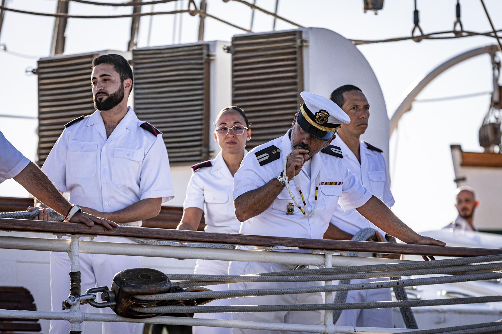 Las imágenes de la llegada del buque 'Juan Sebastián de Elcano' a Cádiz