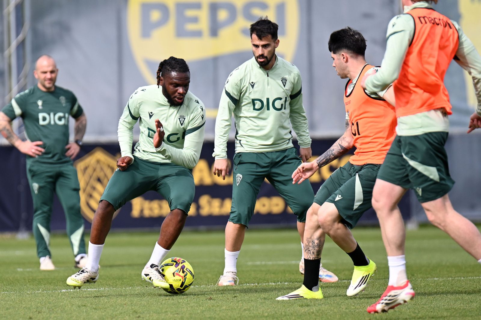 El Cádiz, en el pelotón de cola en cuanto al límite salarial.