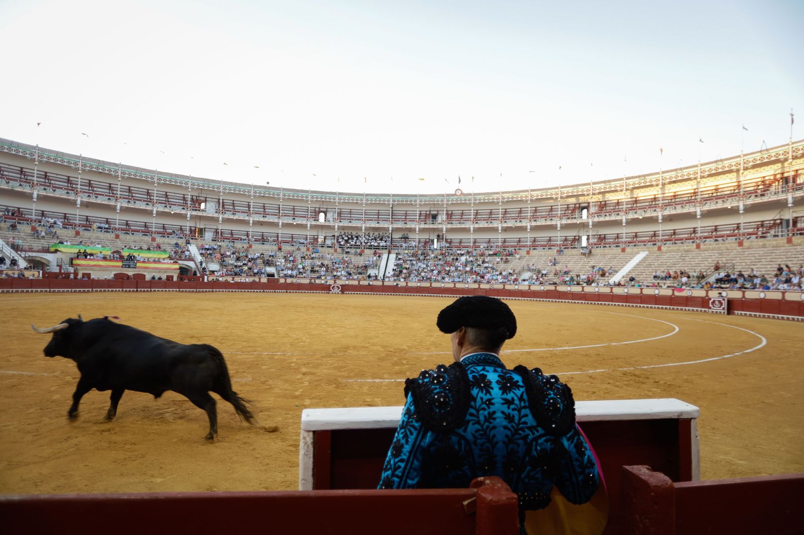 Las imágenes de la corrida de toros en El Puerto con Escribano, Morilla y Pinar