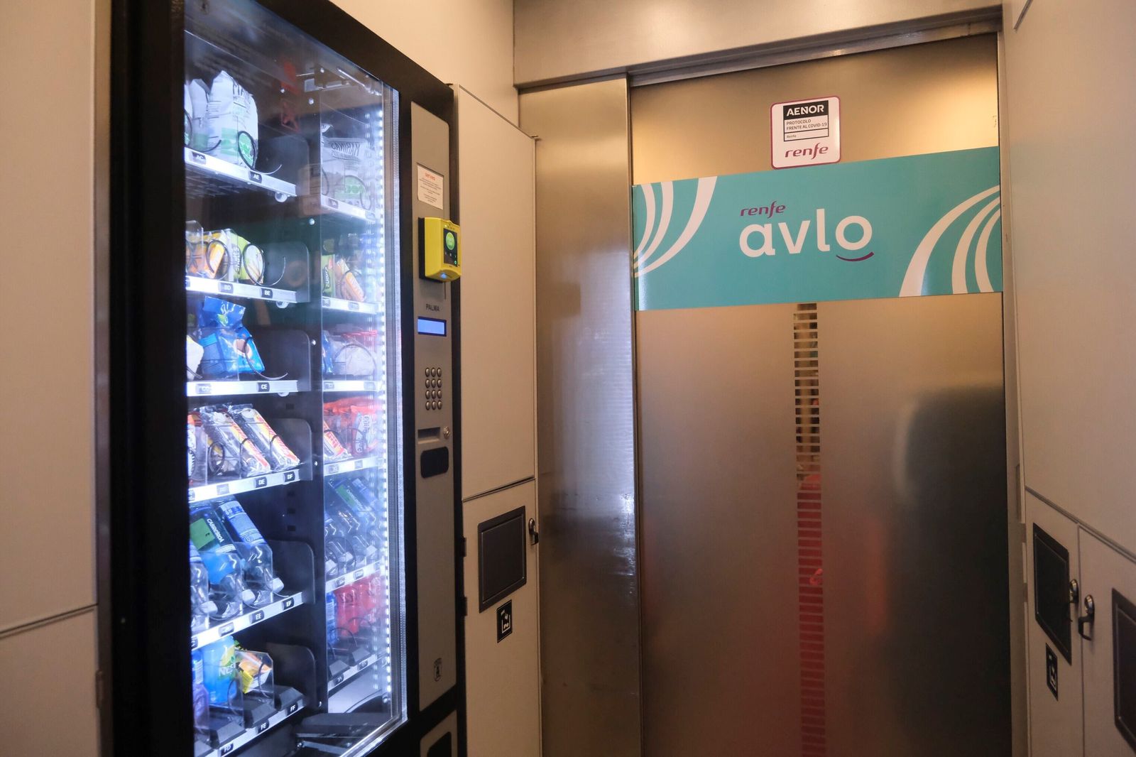 Los trenes Avlo comienzan a circular por Córdoba, en imágenes