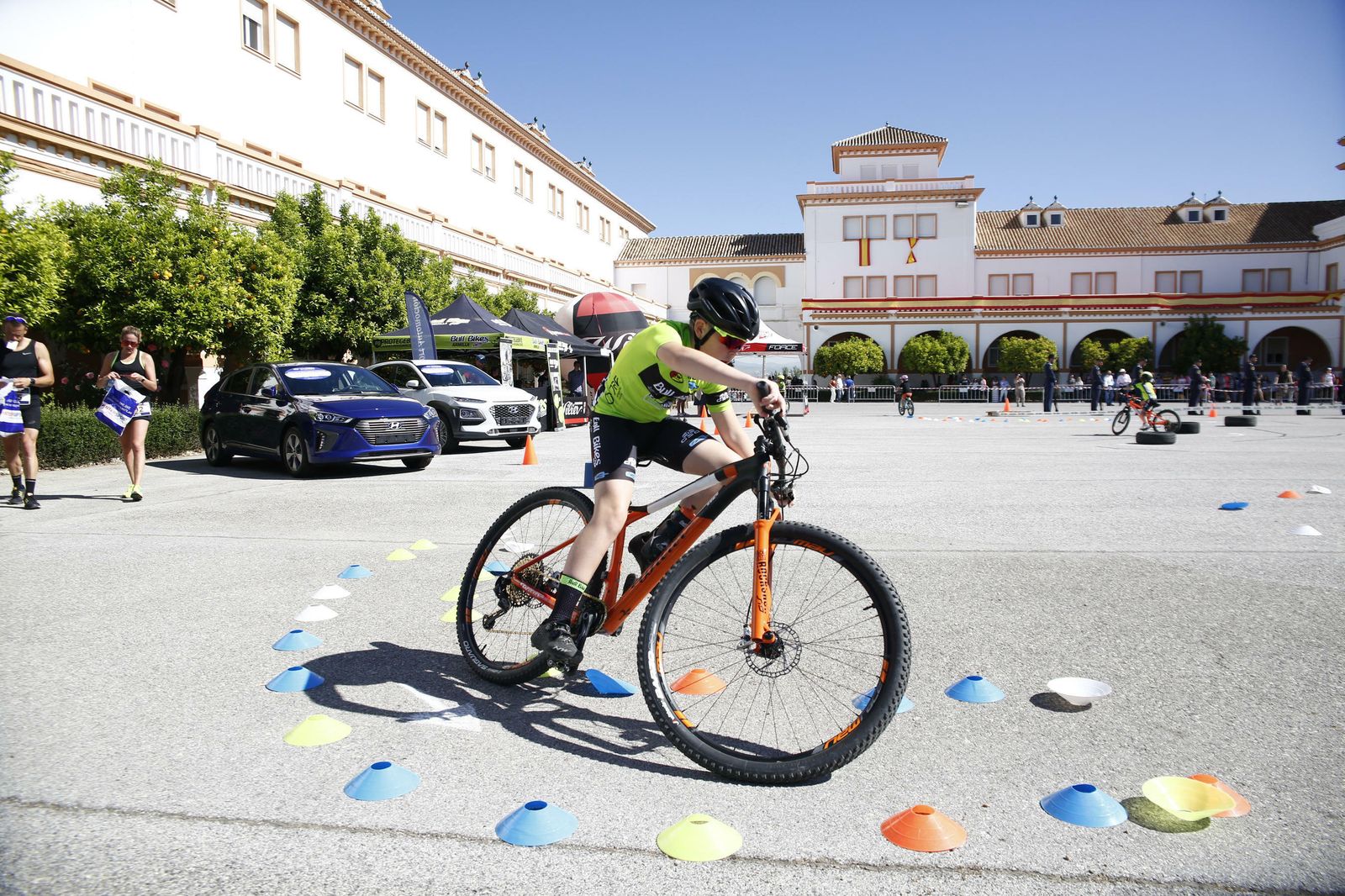 Jornada de puertas abiertas y 'altos vuelos' en la Base Aérea de Arilla