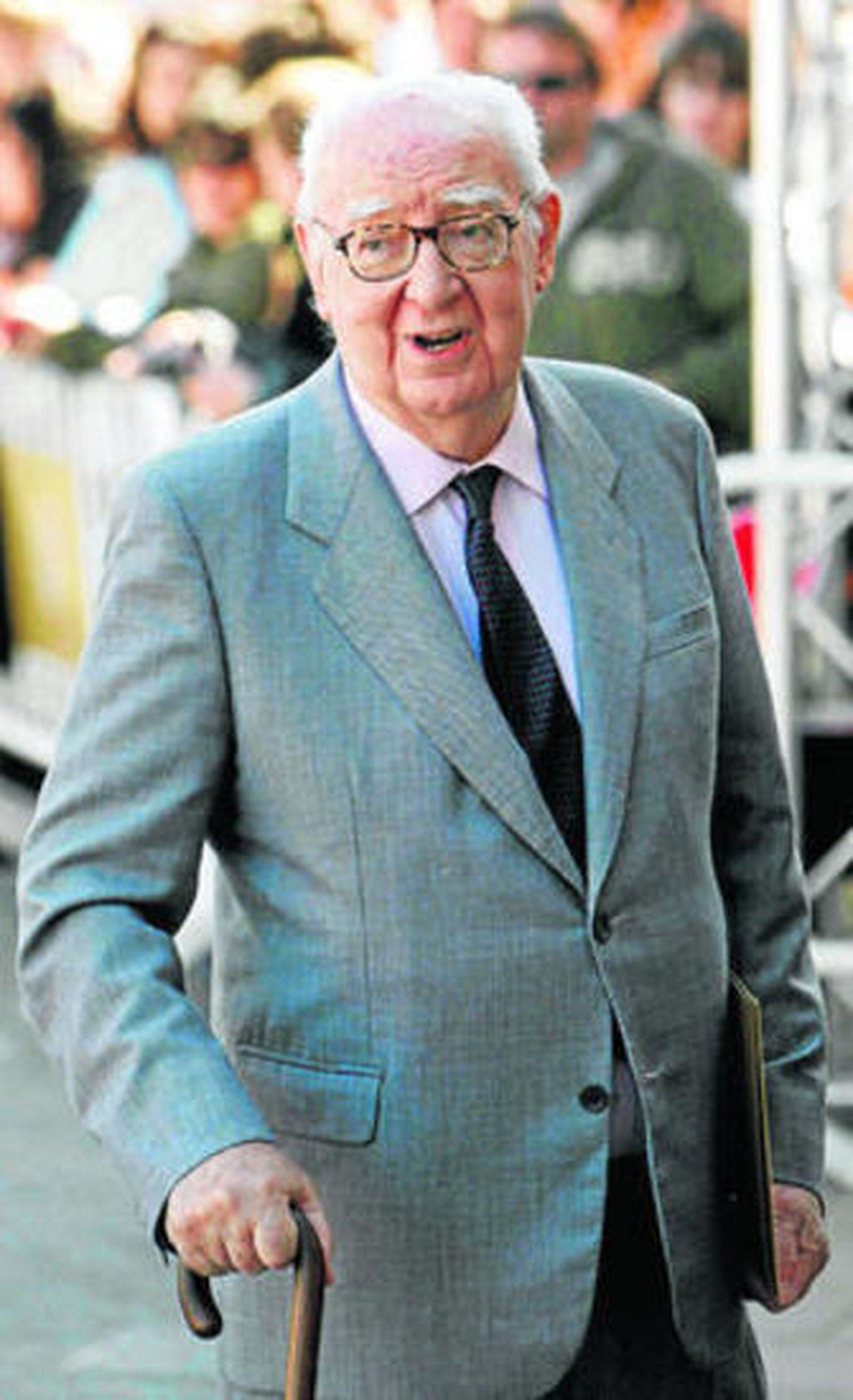 José Luis Borau, director de 'Tata mía' y 'Furtivos', fallece a los 83 años