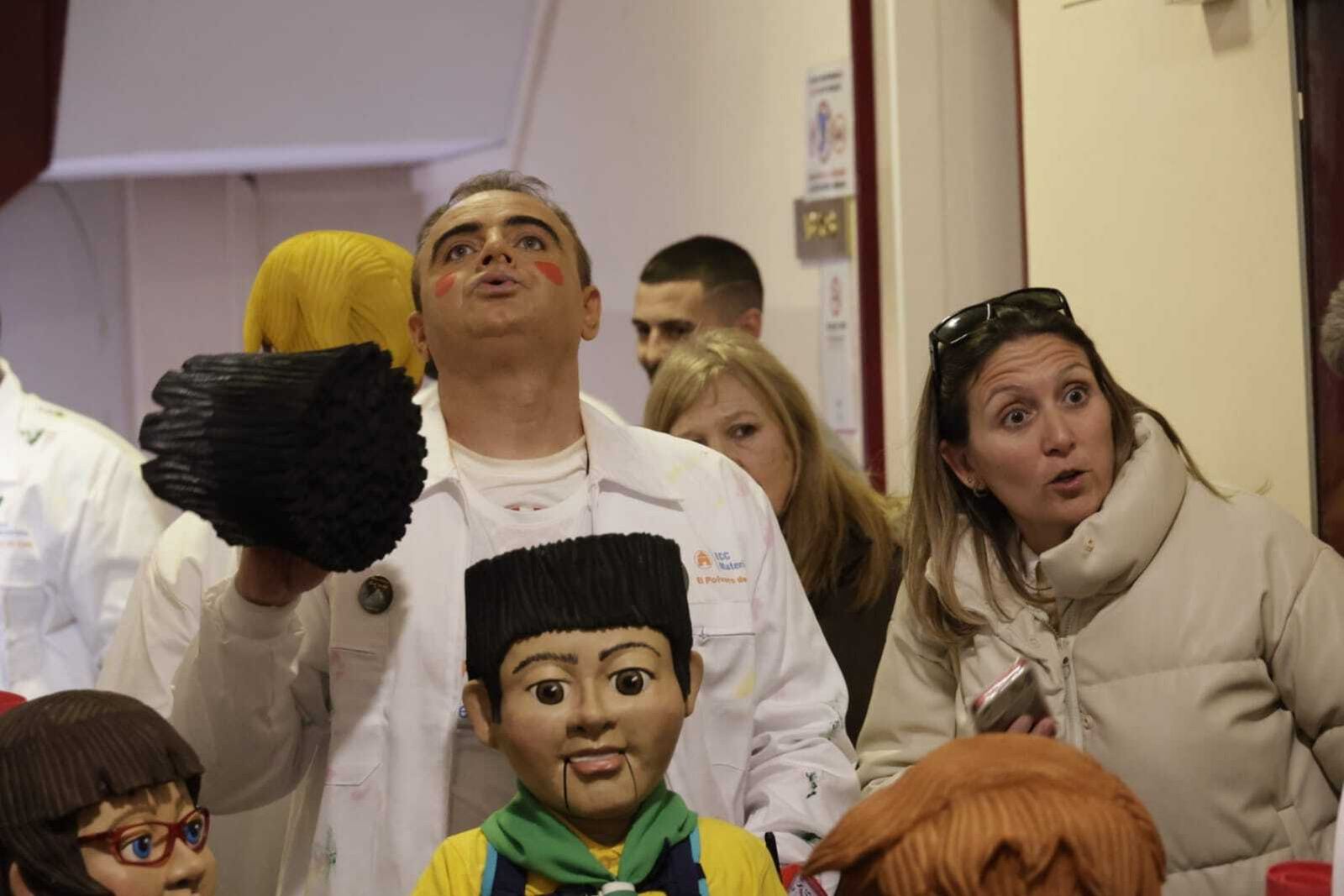 Chirigota 'Dios mío qué tarde!!!' en camerinos