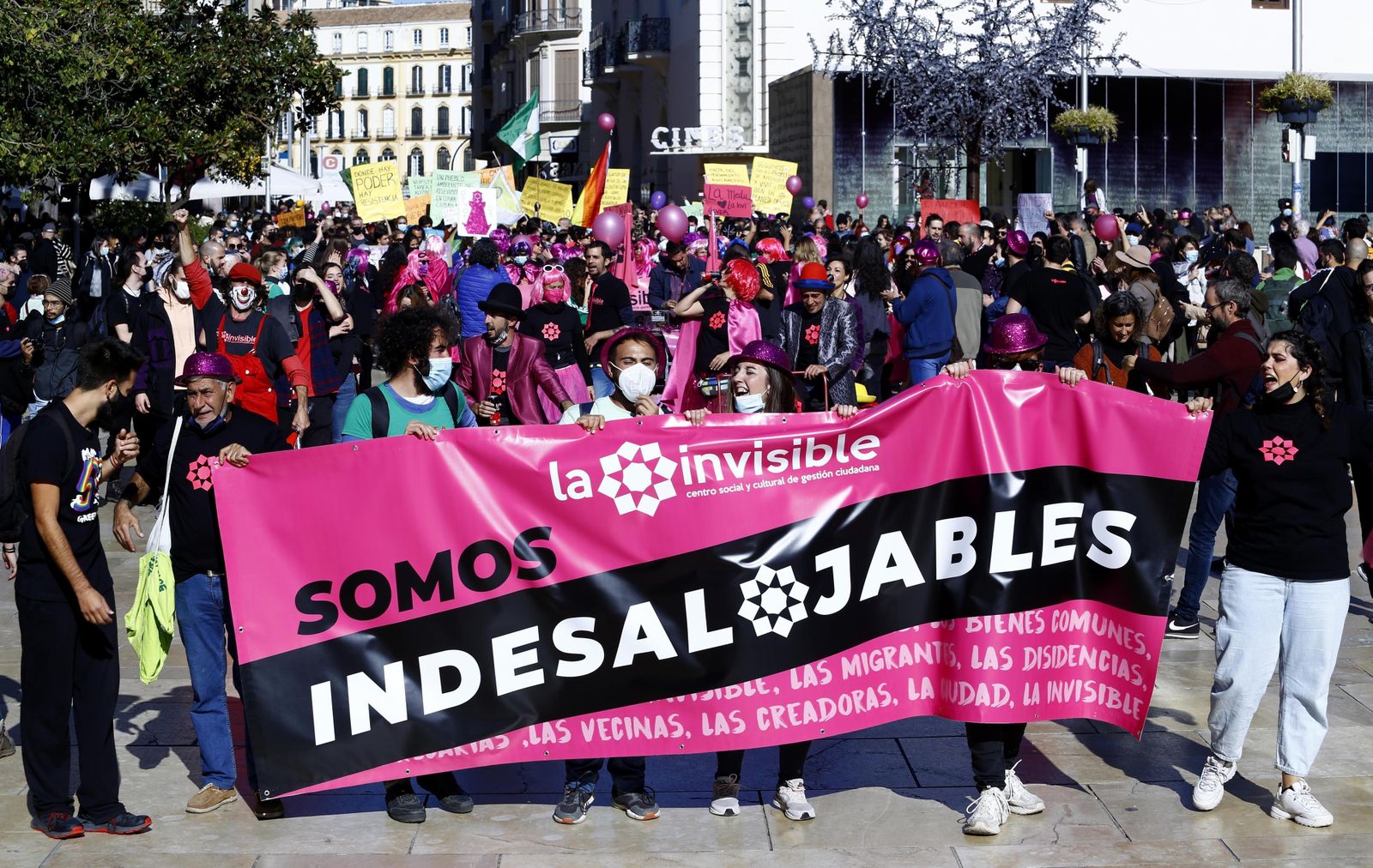 La manifestación de La Casa Invisible de Málaga, en fotos