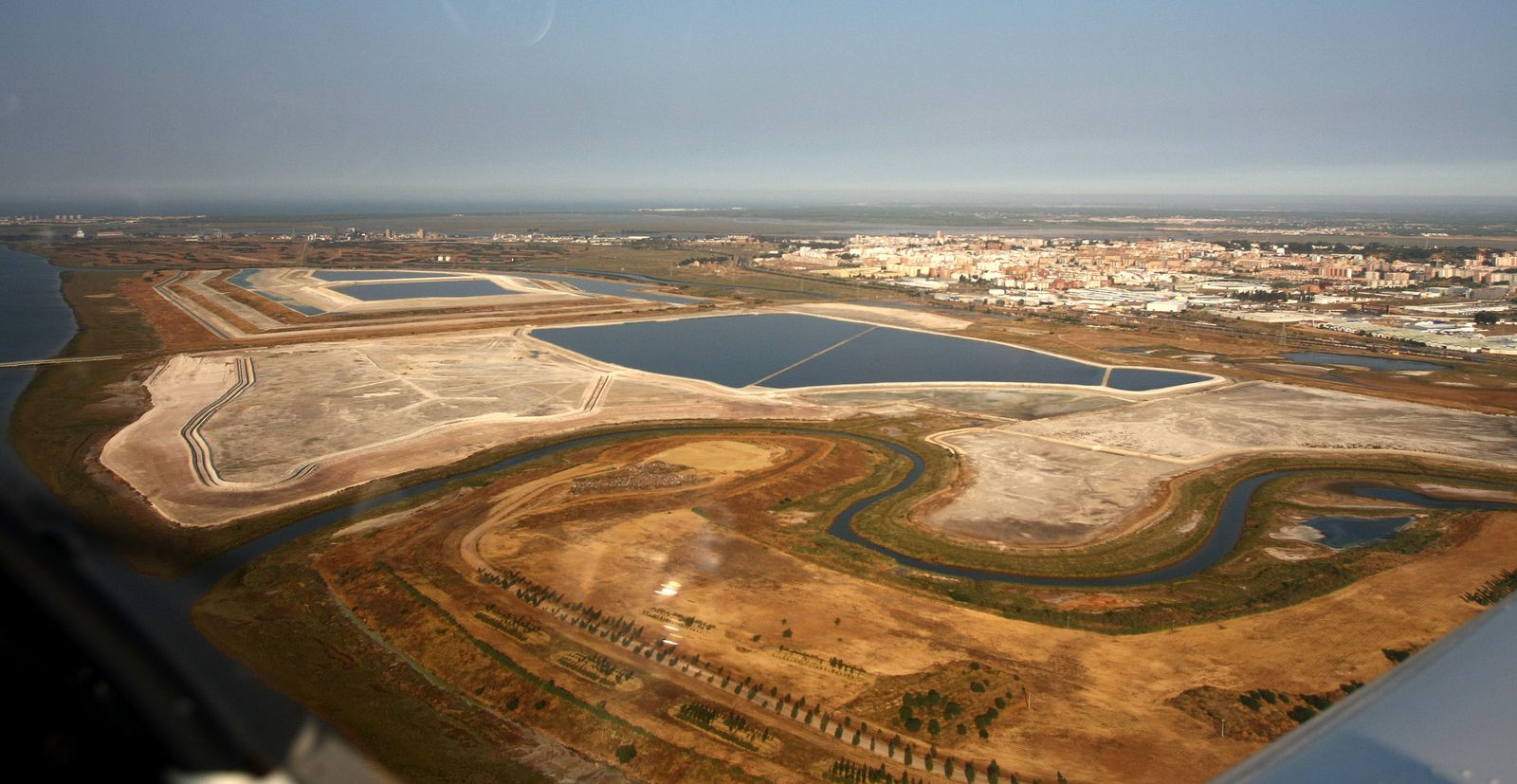 Vista aérea de las balsas de fosfoyesos de Huelva
