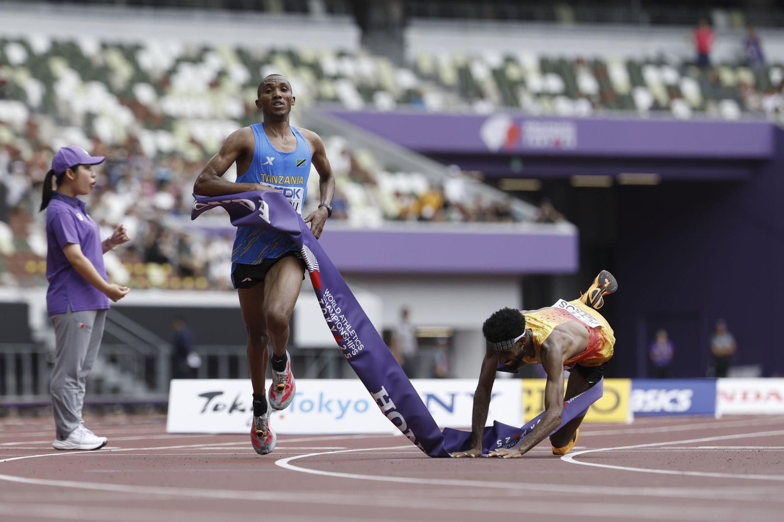 Las fotos del récord mundial de Duplantis y del resto de la jornada