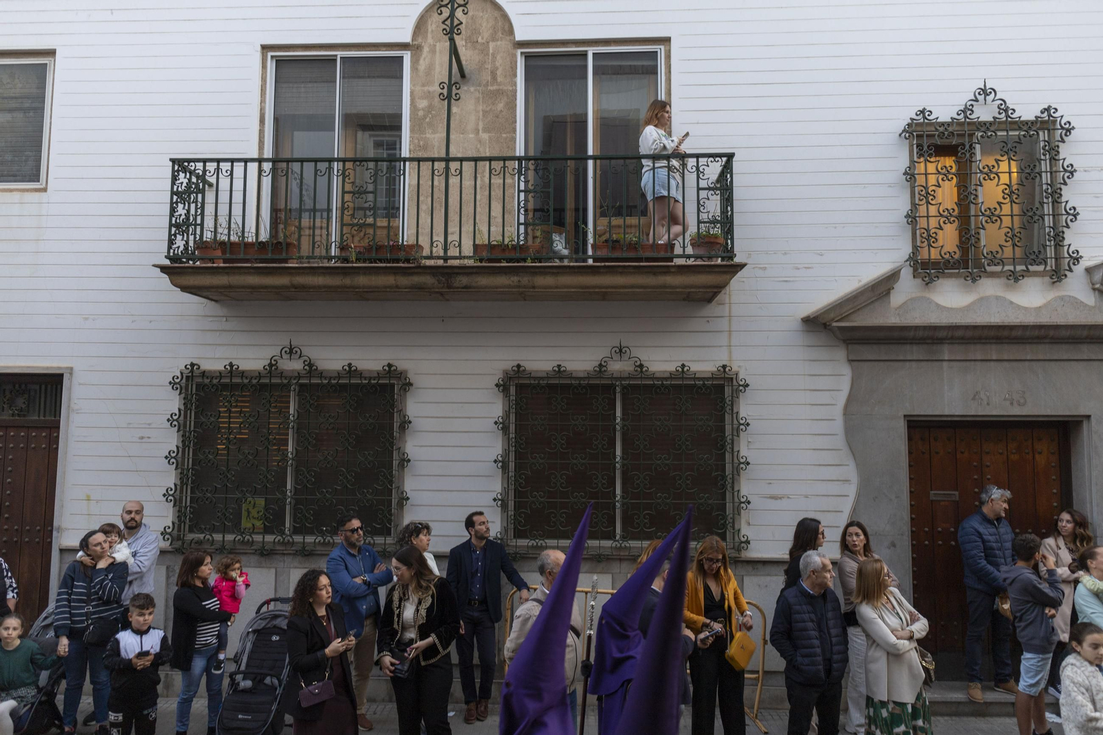 Imágenes de la salida de Santo Entierro en la Semana Santa de El Puerto 2025