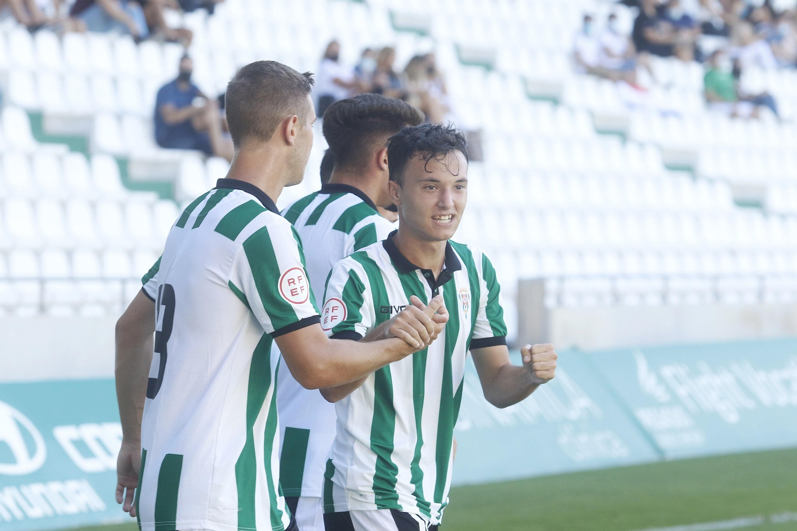 Ale Marín celebra un gol con el Córdoba B. Ale Marín celebra un gol con el Córdoba B.