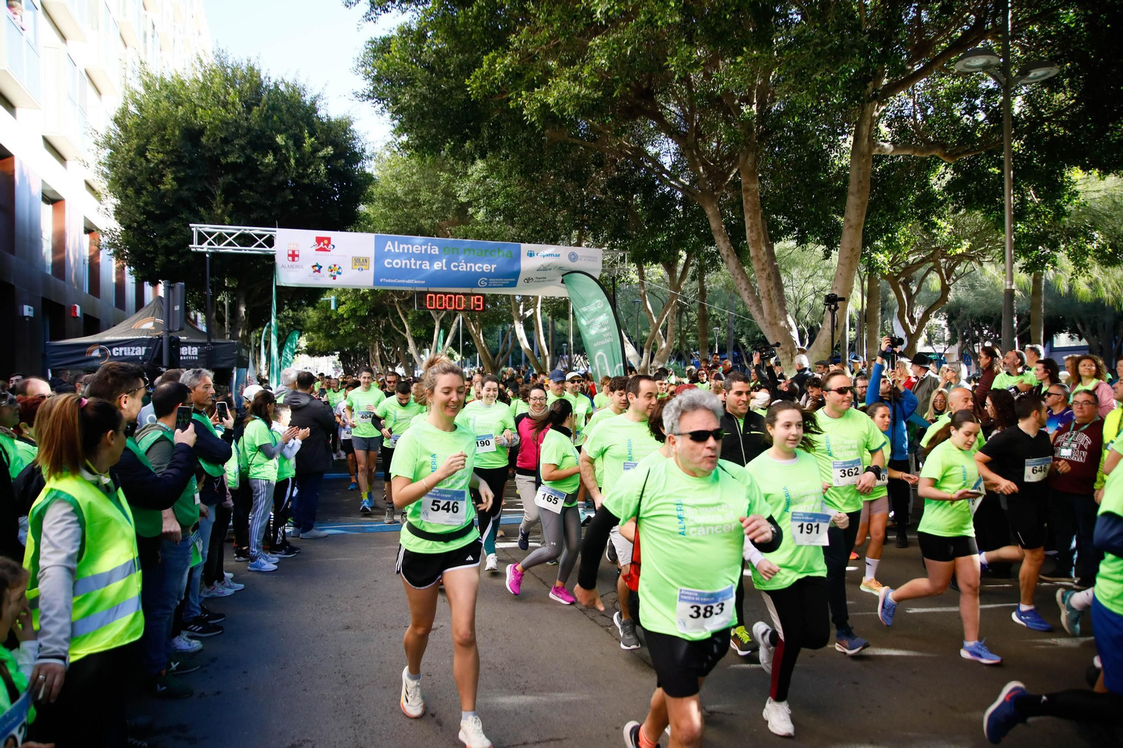 Imágenes de la Carrera contra el Cáncer de Almería