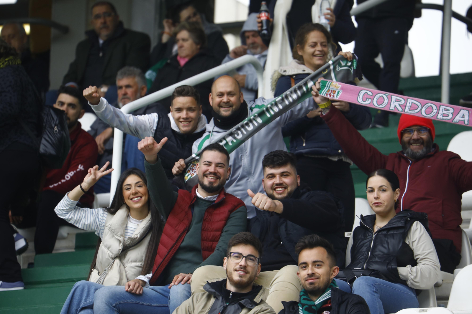 El ambiente en las gradas de El Arcángel para el Córdoba CF - Cultural Leonesa, en imágenes