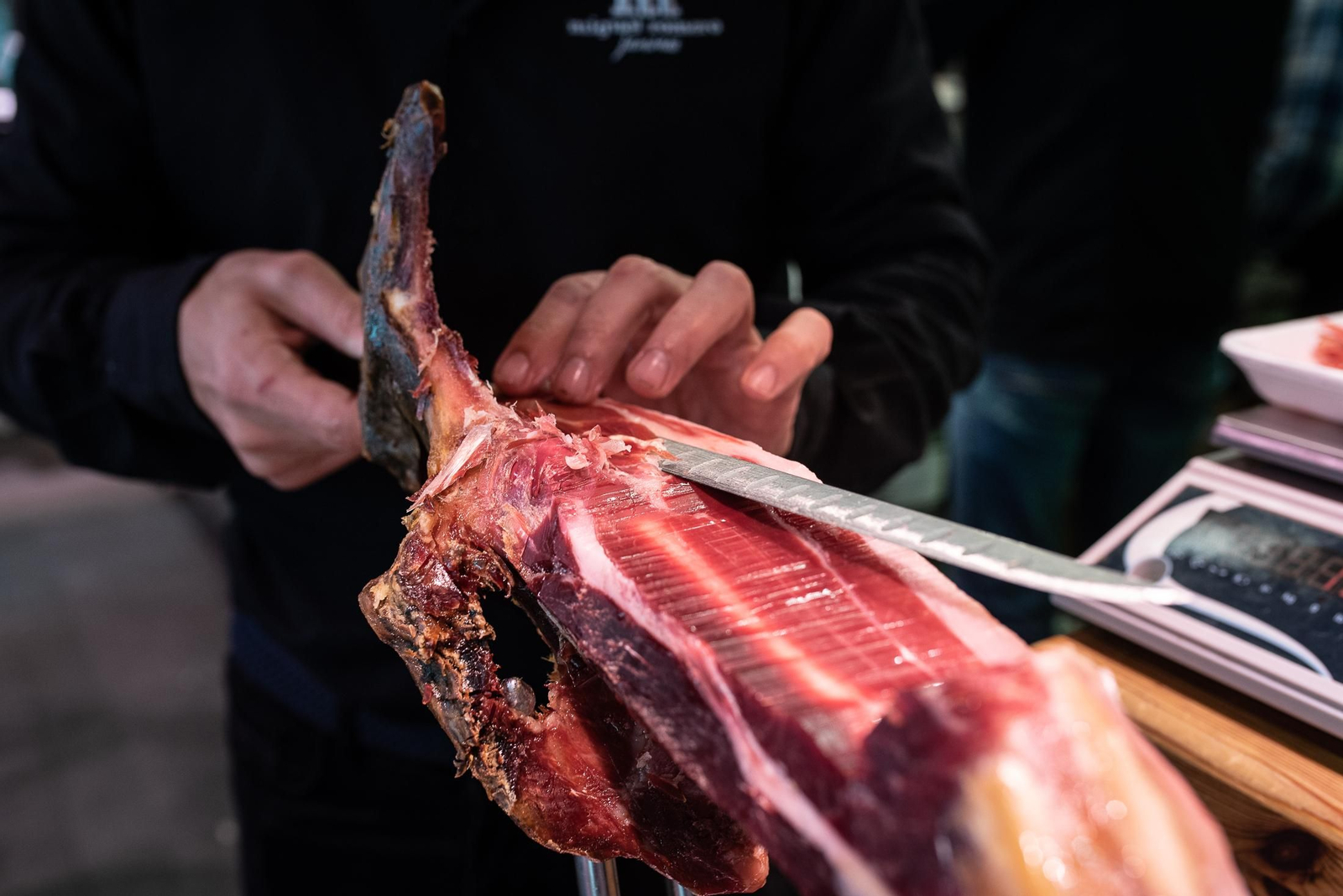 Las últimas compras en el Mercado del Carmen antes de Navidad, en imágenes