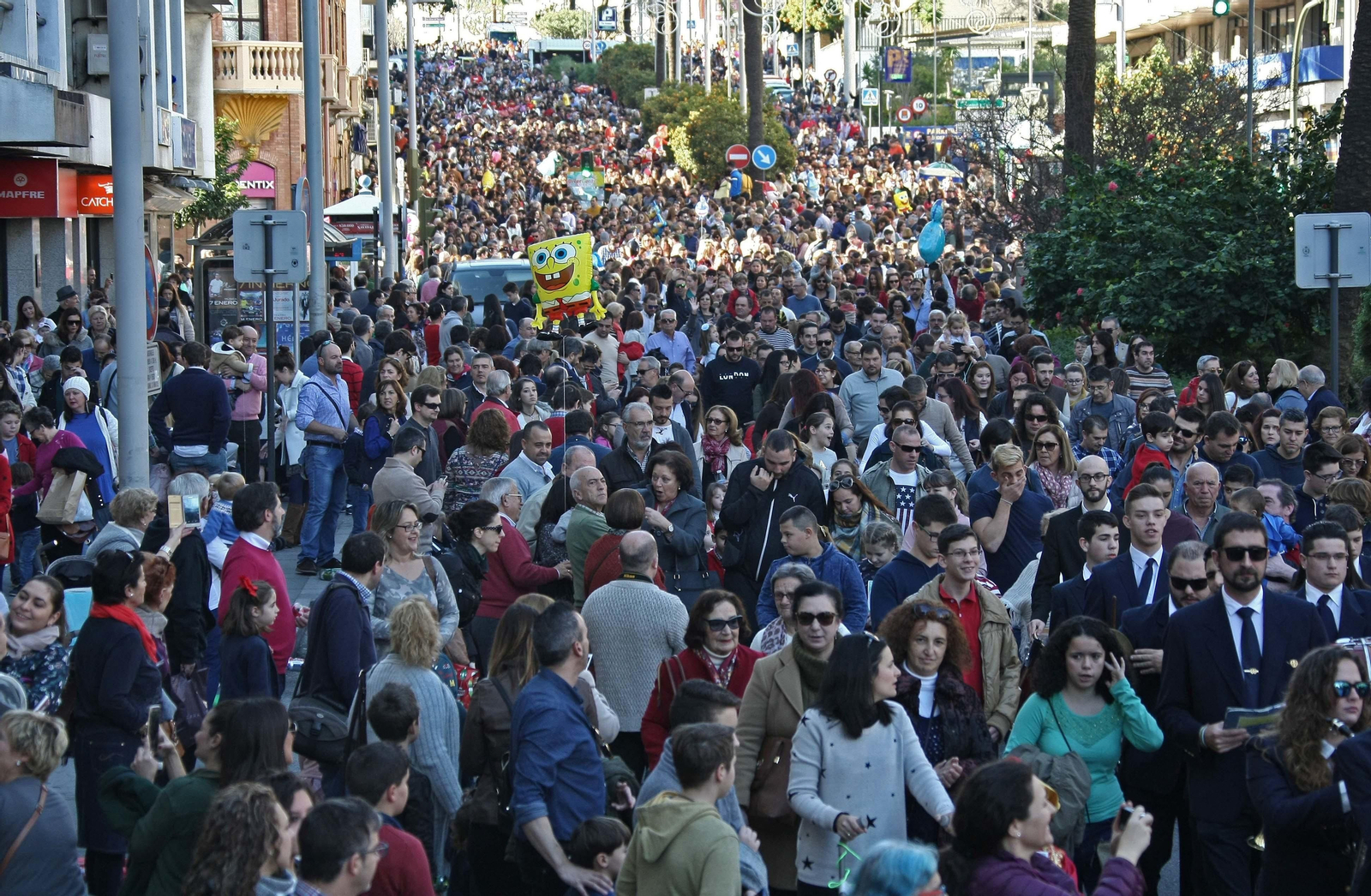 Arrastre de latas en Algeciras