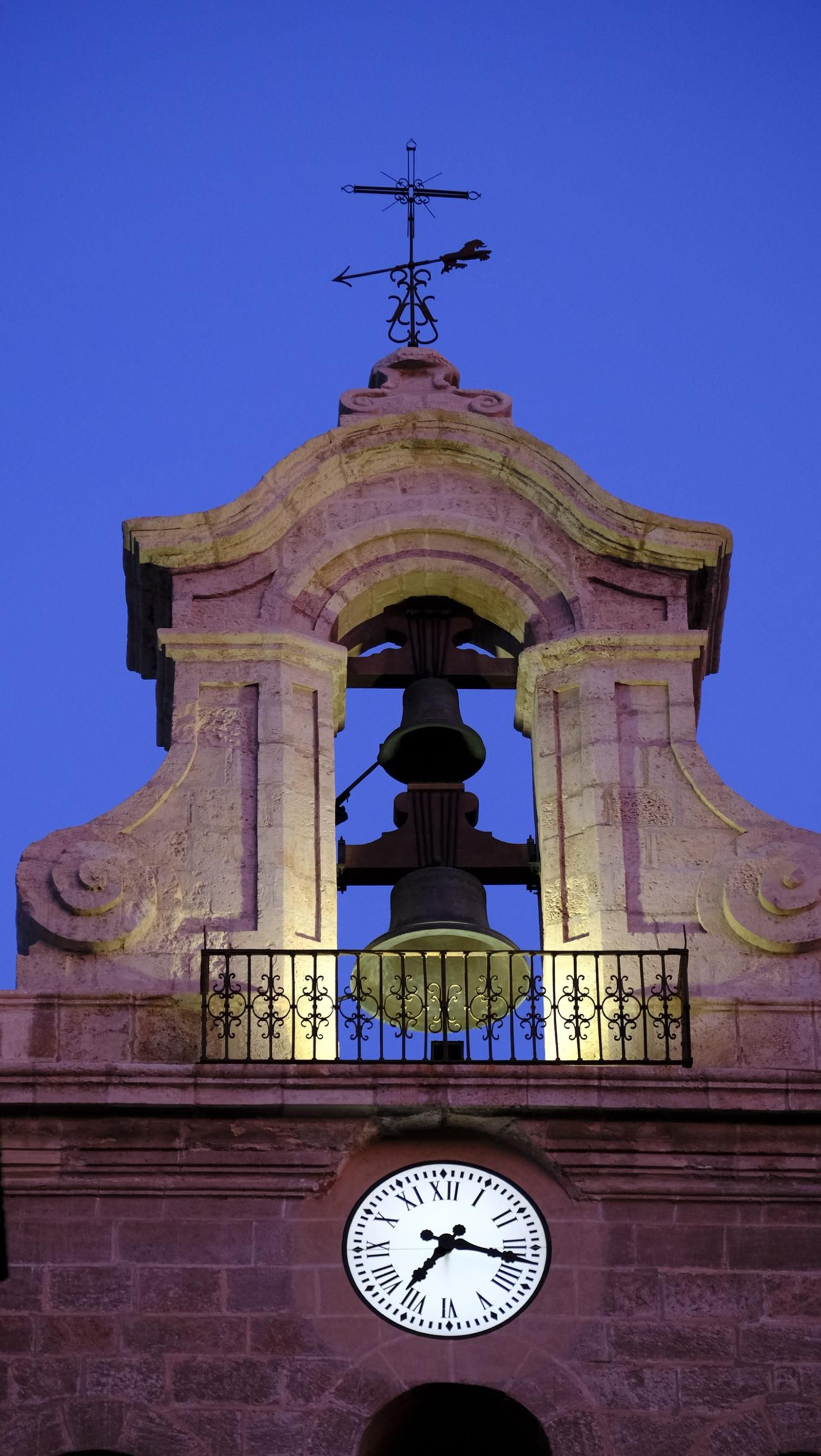 Vía Crucis del Cristo de la Escucha en la Semana Santa de Almería 2025