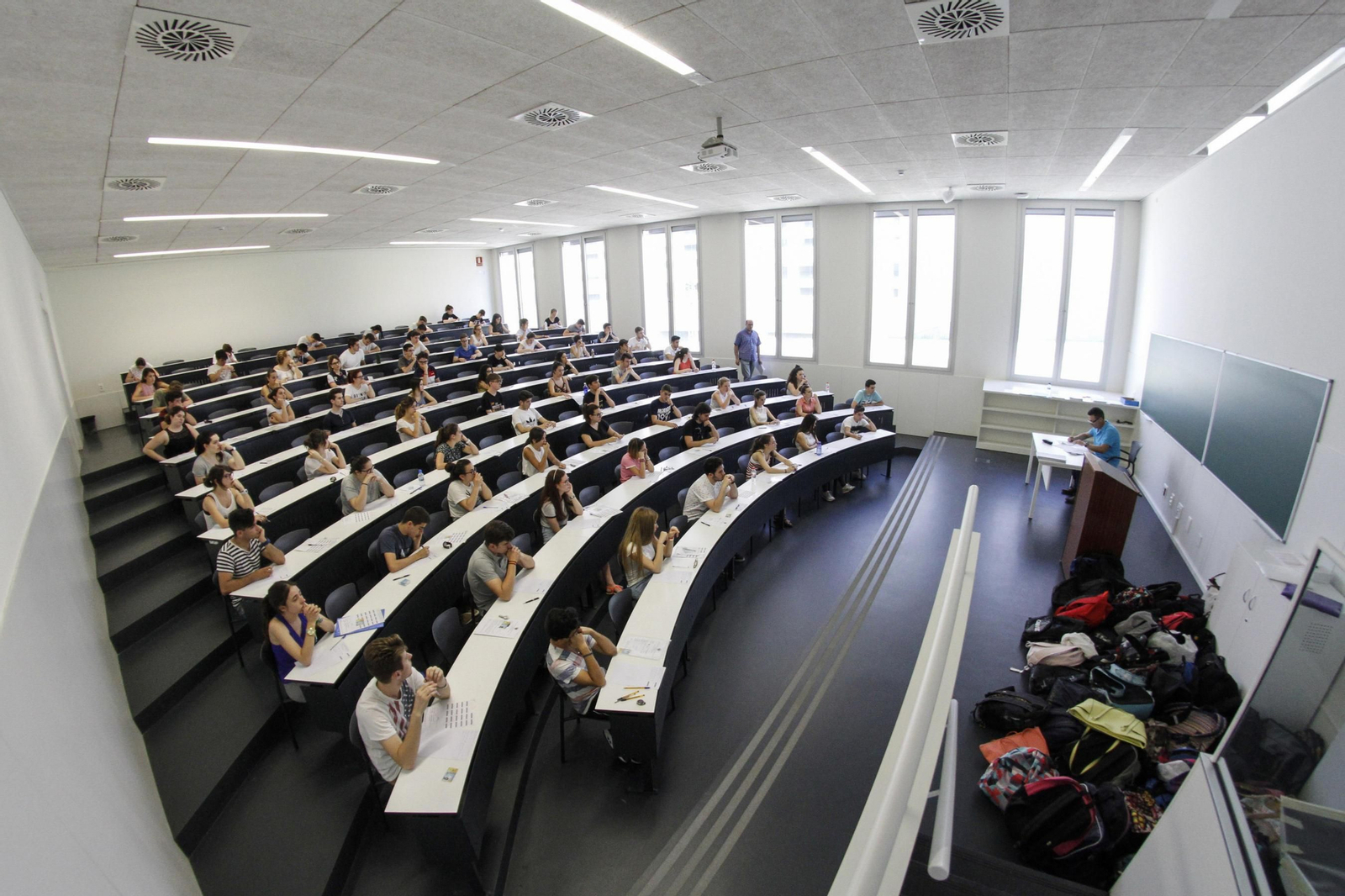 Imagen de archivo de un examen de Selectividad en la Facultad de Medicina de la UGR.